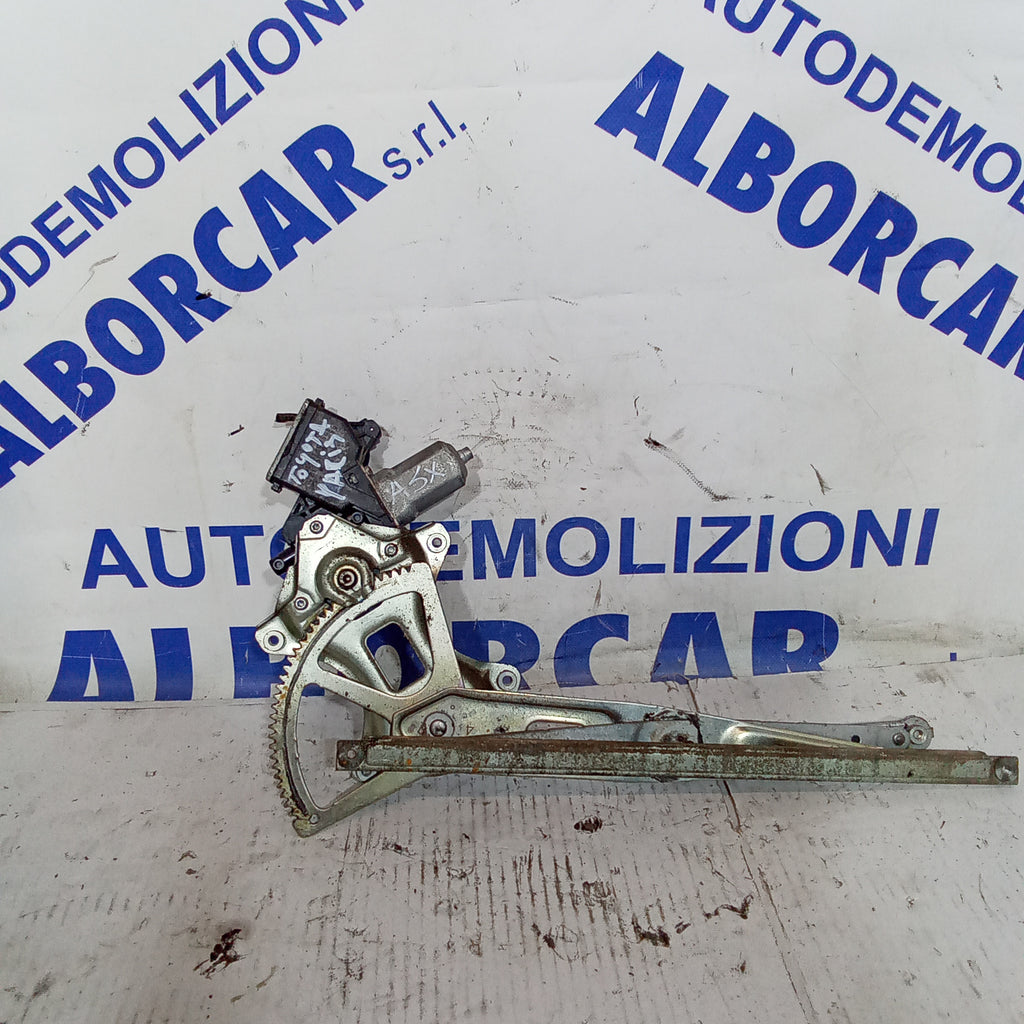 Alzavetro anteriore sinistro toyota yaris anno 2007