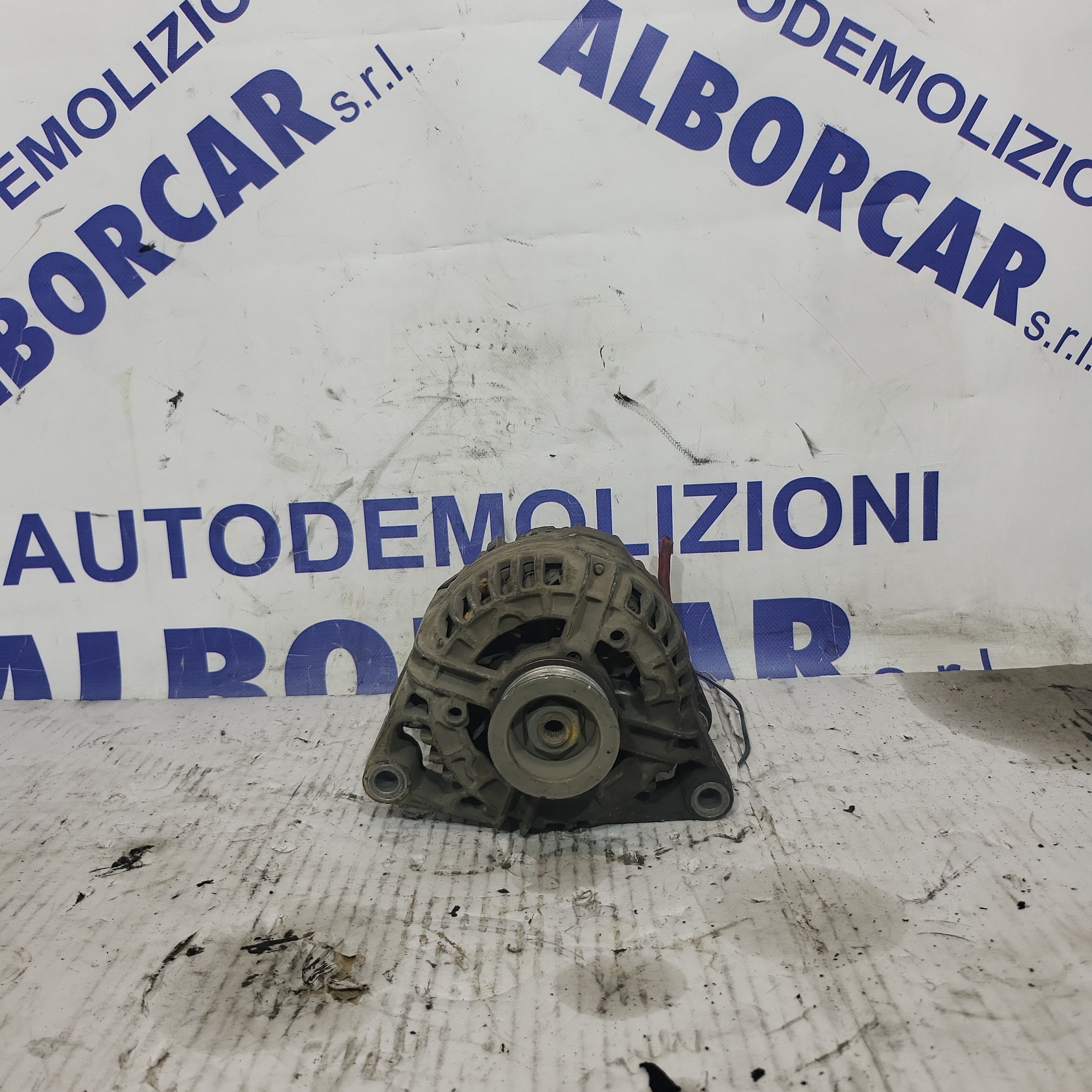 Alternatore opel corsa 1.0 benzina codice 24437120