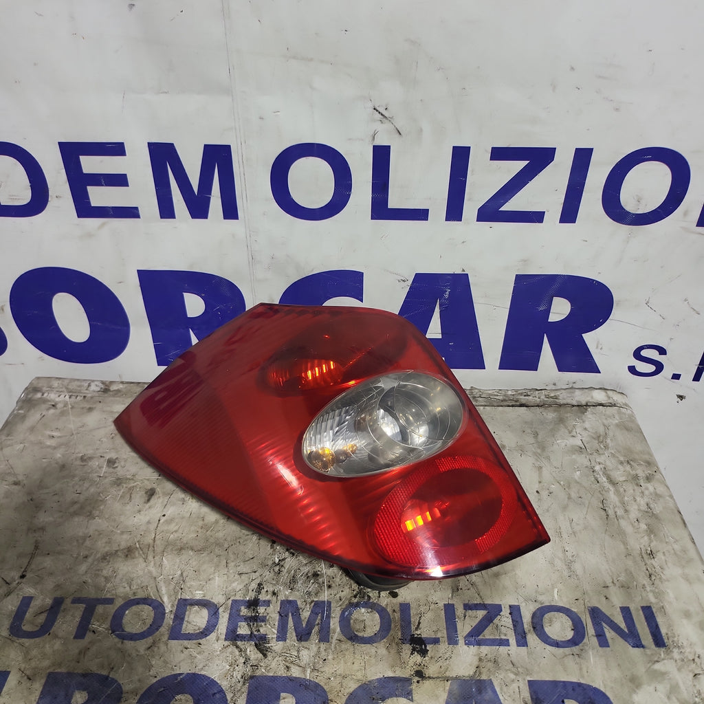 Faro Nissan Primera año 2003 izquierdo