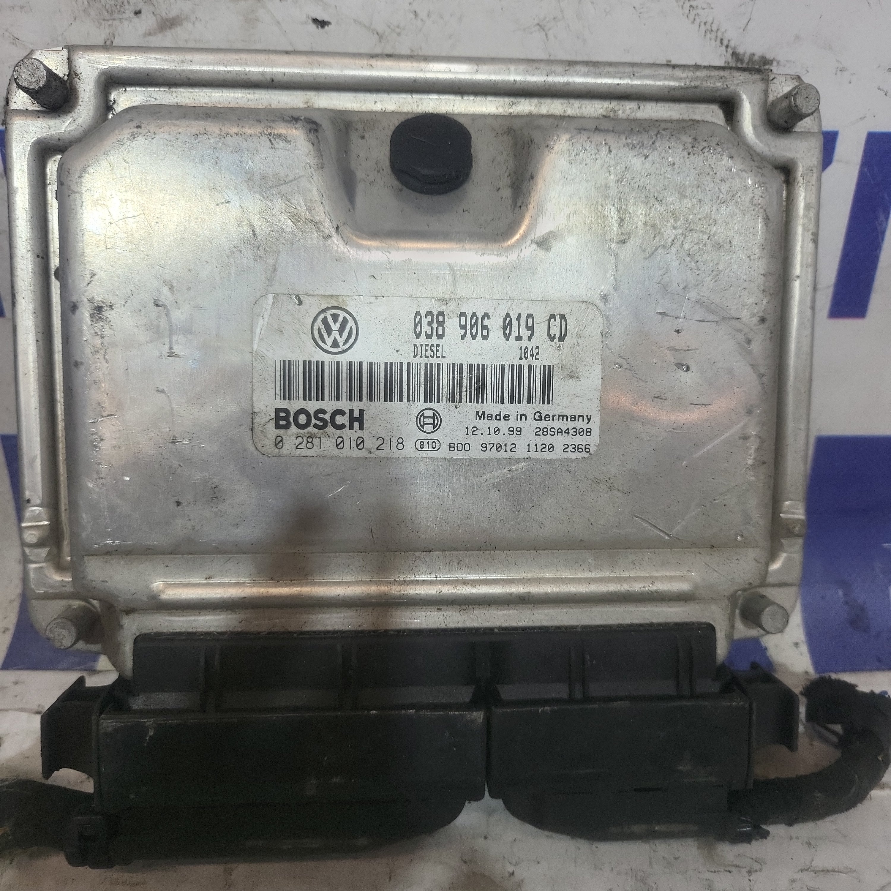 Centralina motore passat 2.0 benzina 2 serie cod: 038906019CD