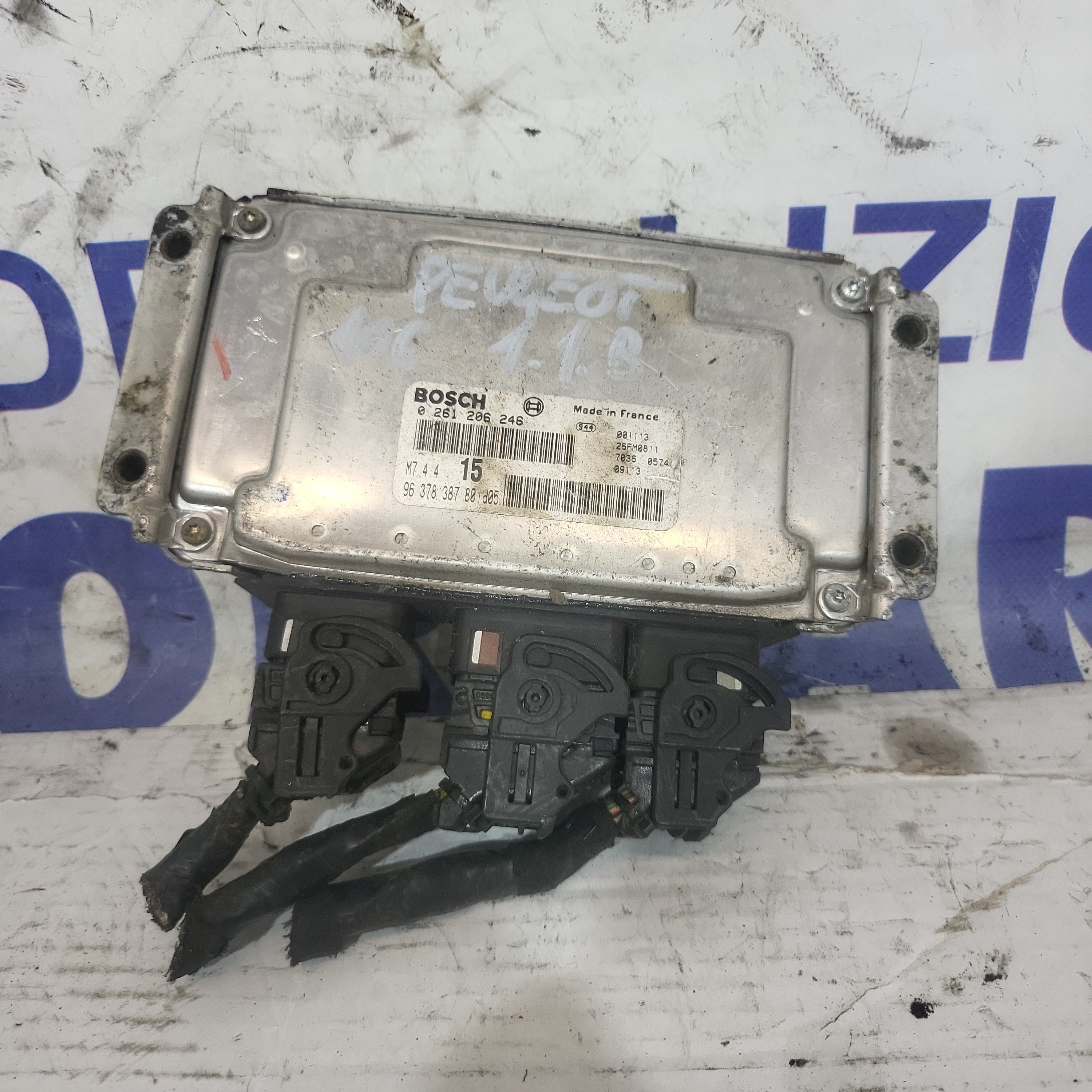 ECU Peugeot 106 1.1 gasolina cód: 261206246