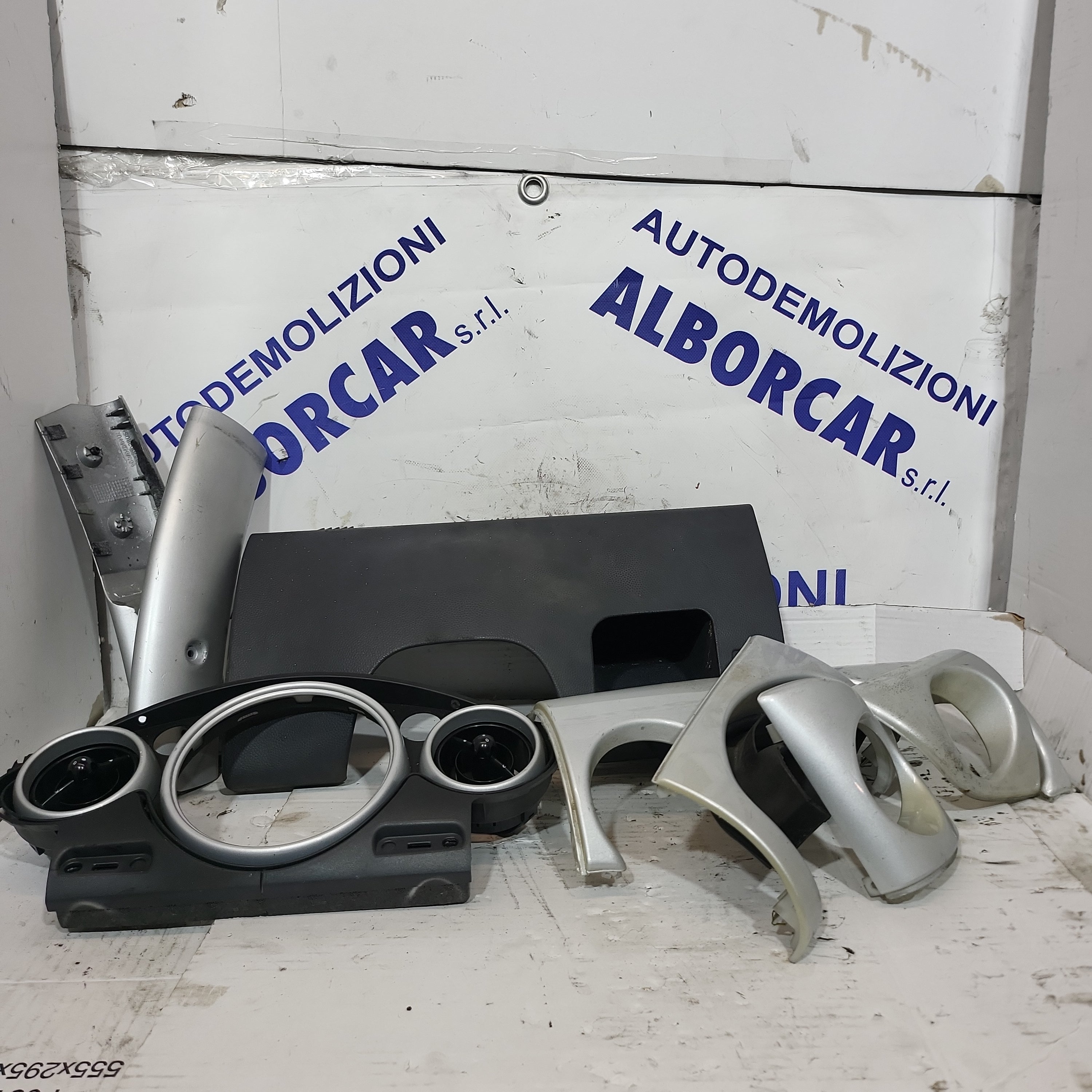 Plásticos de salpicadero mini cooper one año 2003