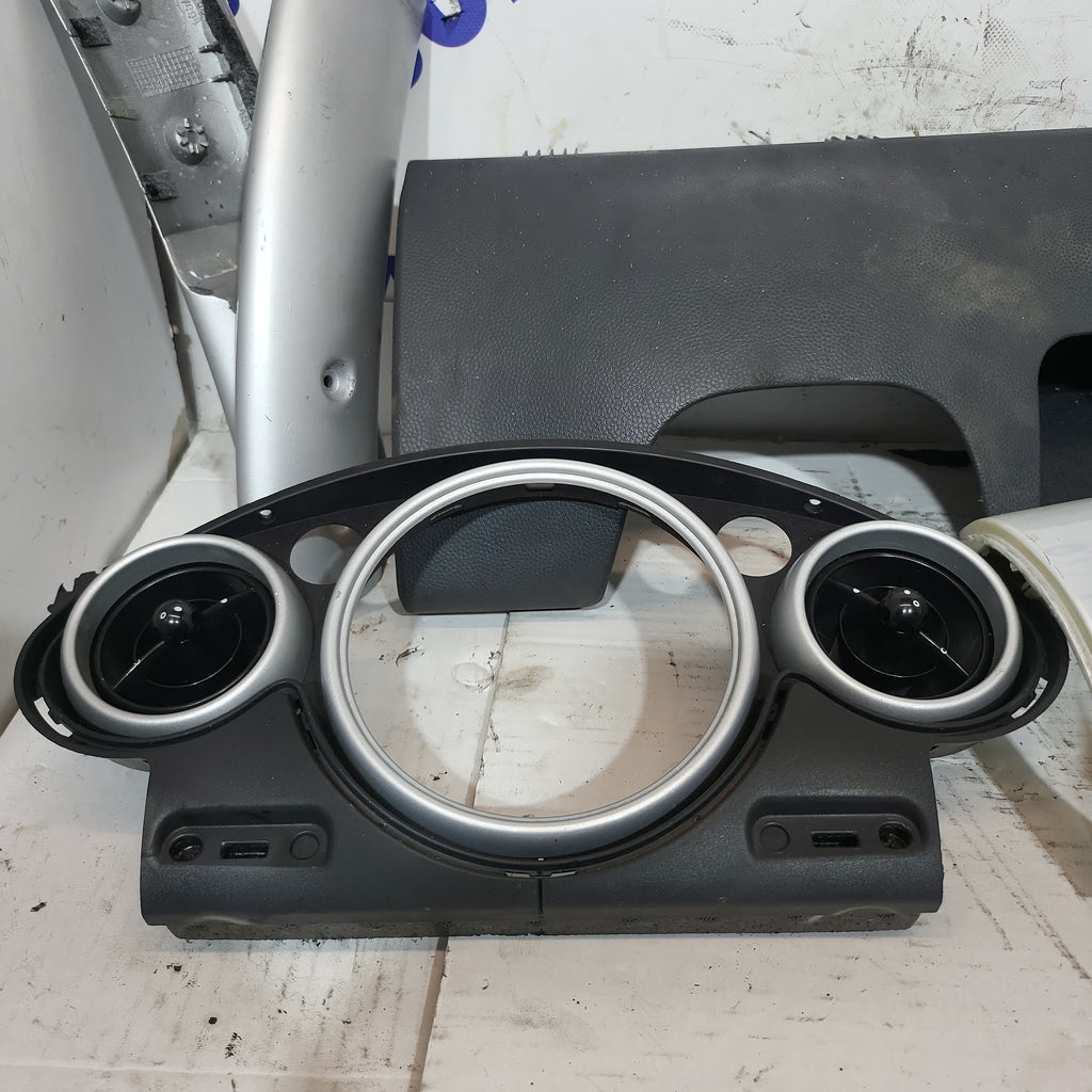 Plásticos de salpicadero mini cooper one año 2003