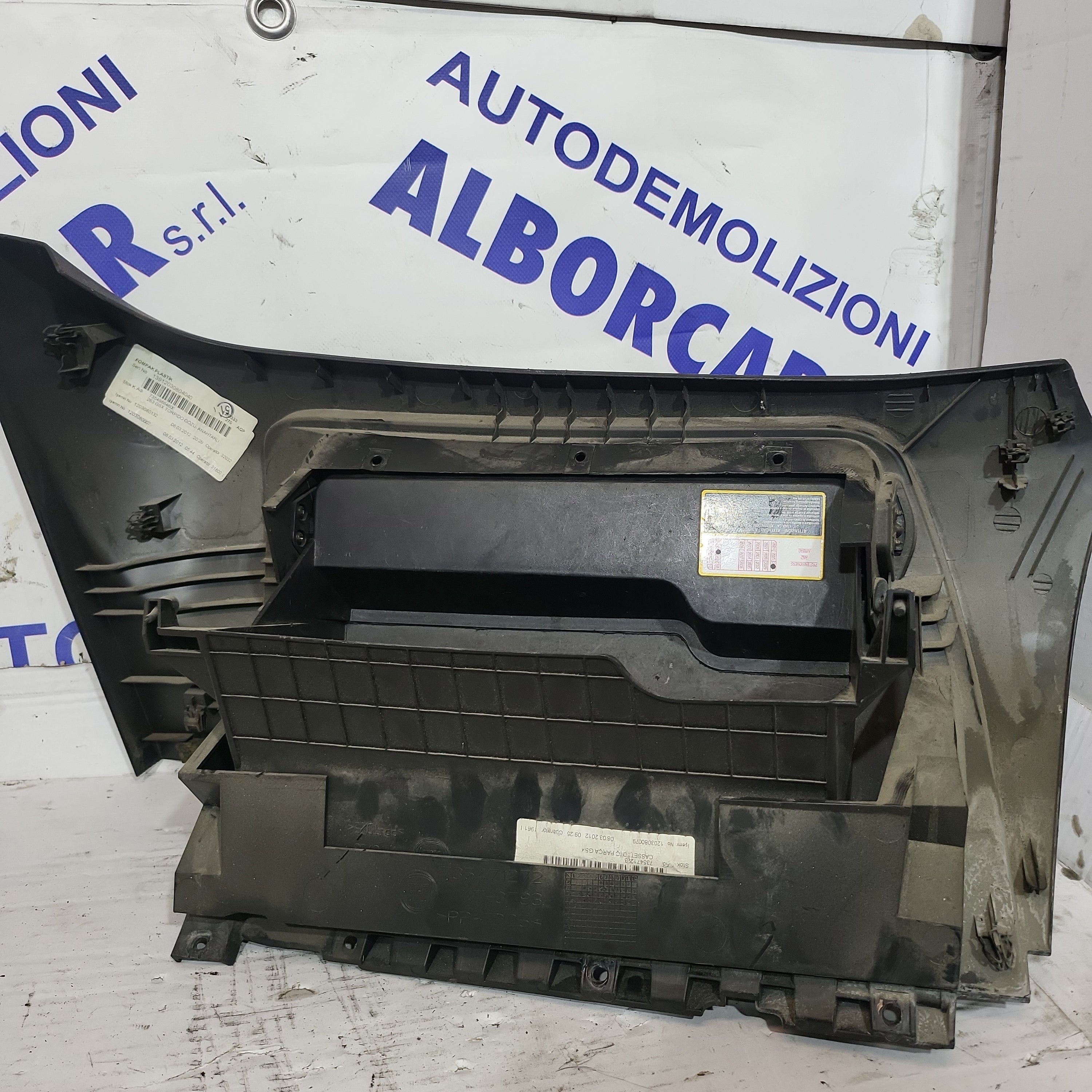 Cajón portaobjetos Fiat Doblò 1.6