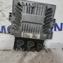 Carica l&#39;immagine nel visualizzatore di Gallery, Centralina motore renault megane 1.5 dci
