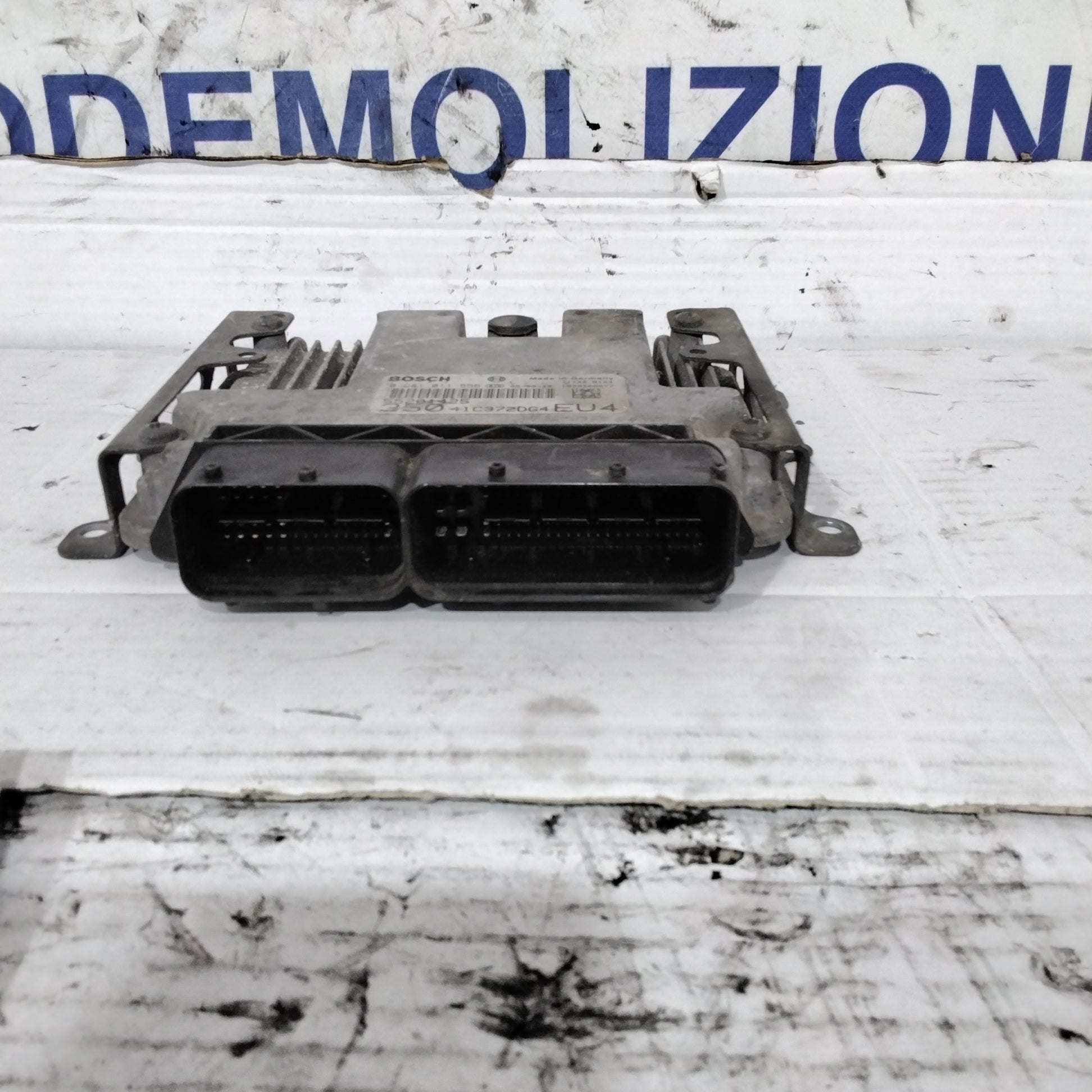 Centralita motor Lancia Musa 1.9 JTD cód: 0281011556