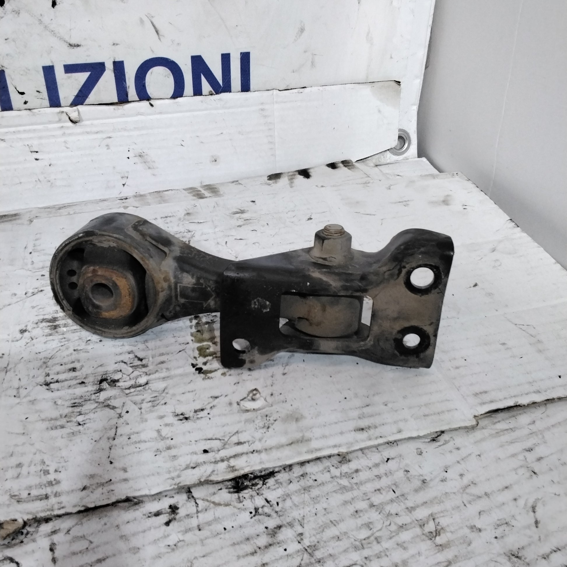 Soporte de motor Toyota Yaris 1.2 gasolina