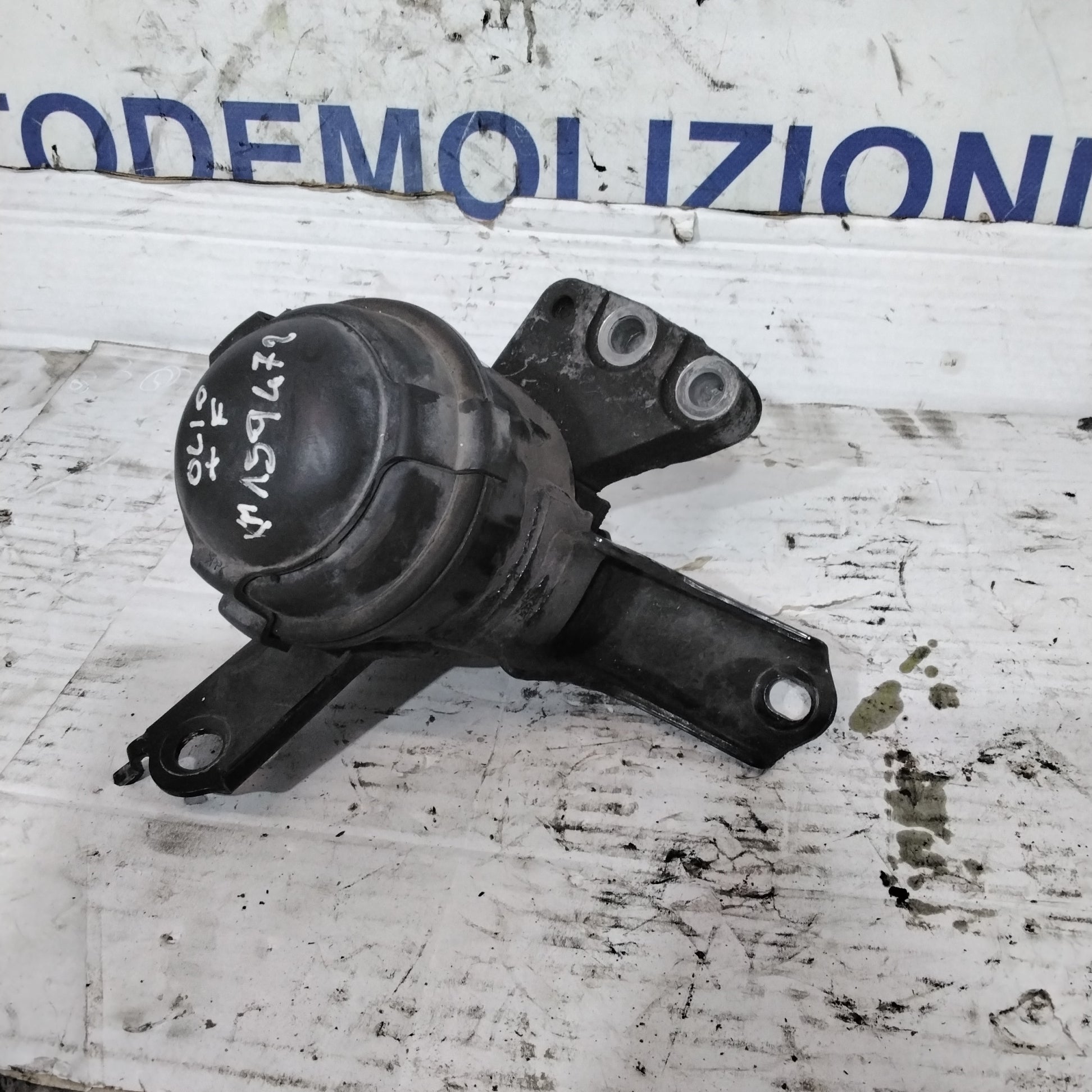 Engine mount Toyota Yaris 1.2 petrol