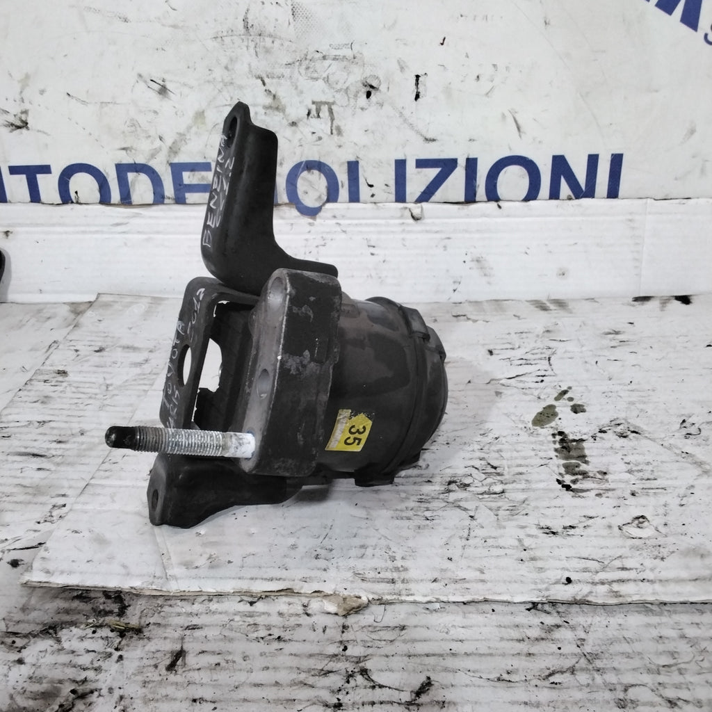 Engine mount Toyota Yaris 1.2 petrol