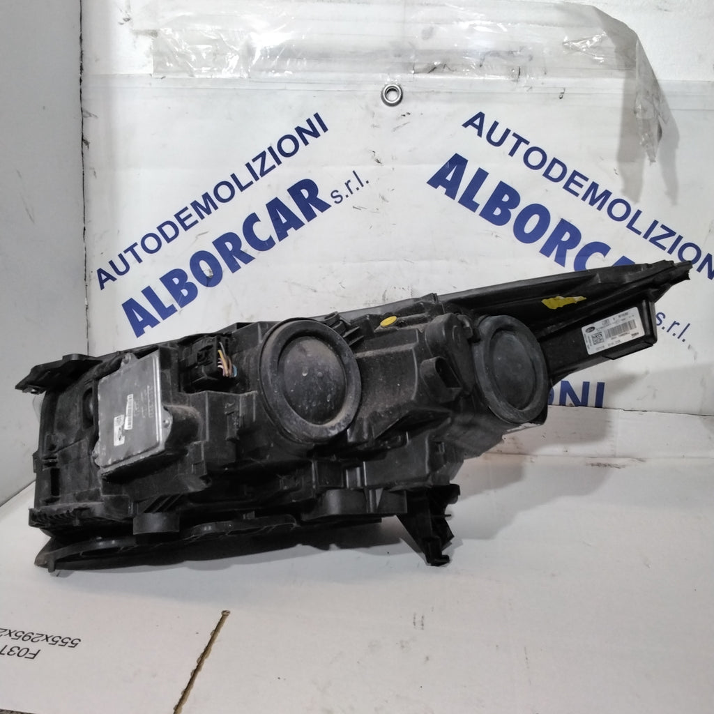 Faro derecho Ford Kuga xenón 2018