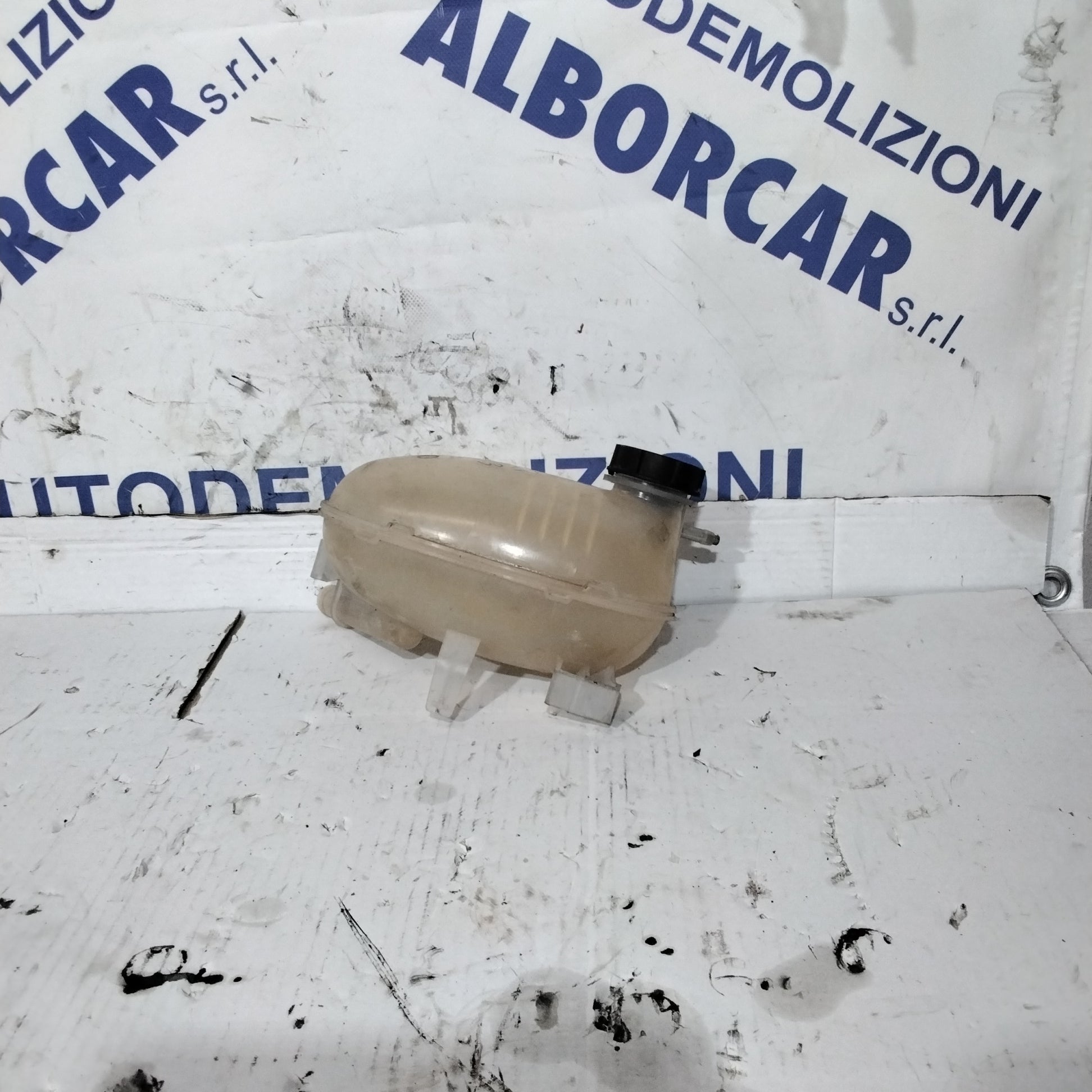 Vaschetta acqua radiatori ford kuga 2018
