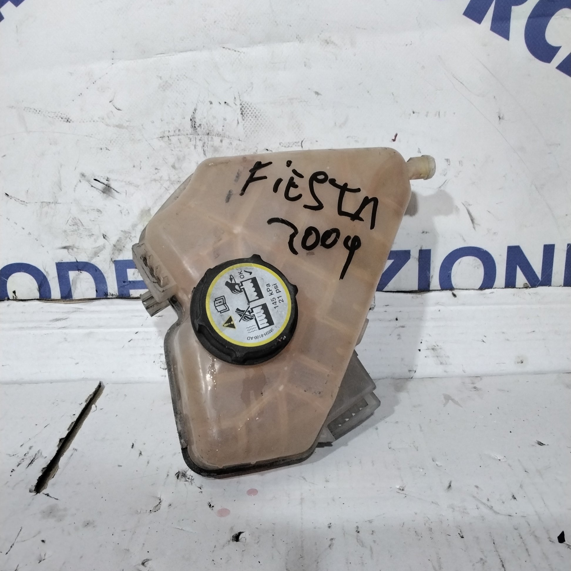 Vaschetta acqua radiatori ford fiesta 2009