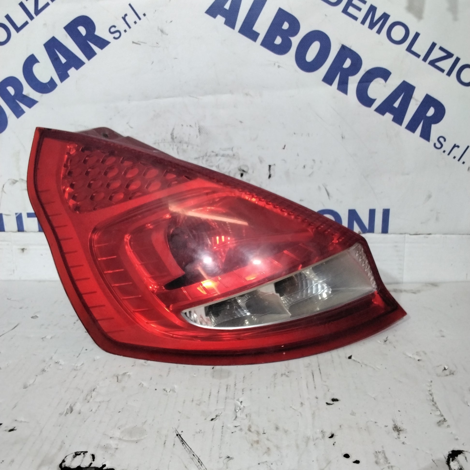 Piloto/faro trasero izquierdo Ford Fiesta 2009