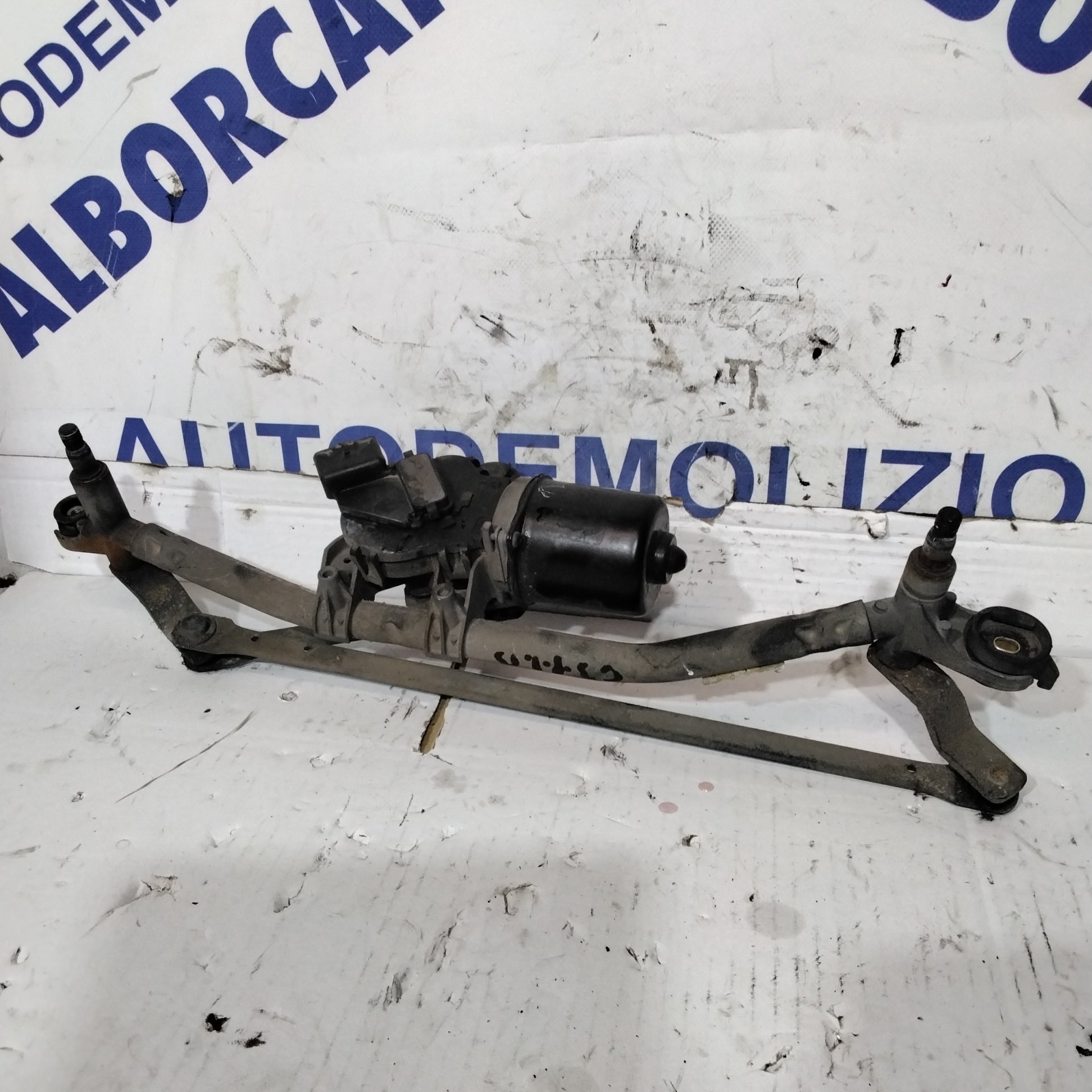 Wiper motor Citroen C3 1.1 petrol
