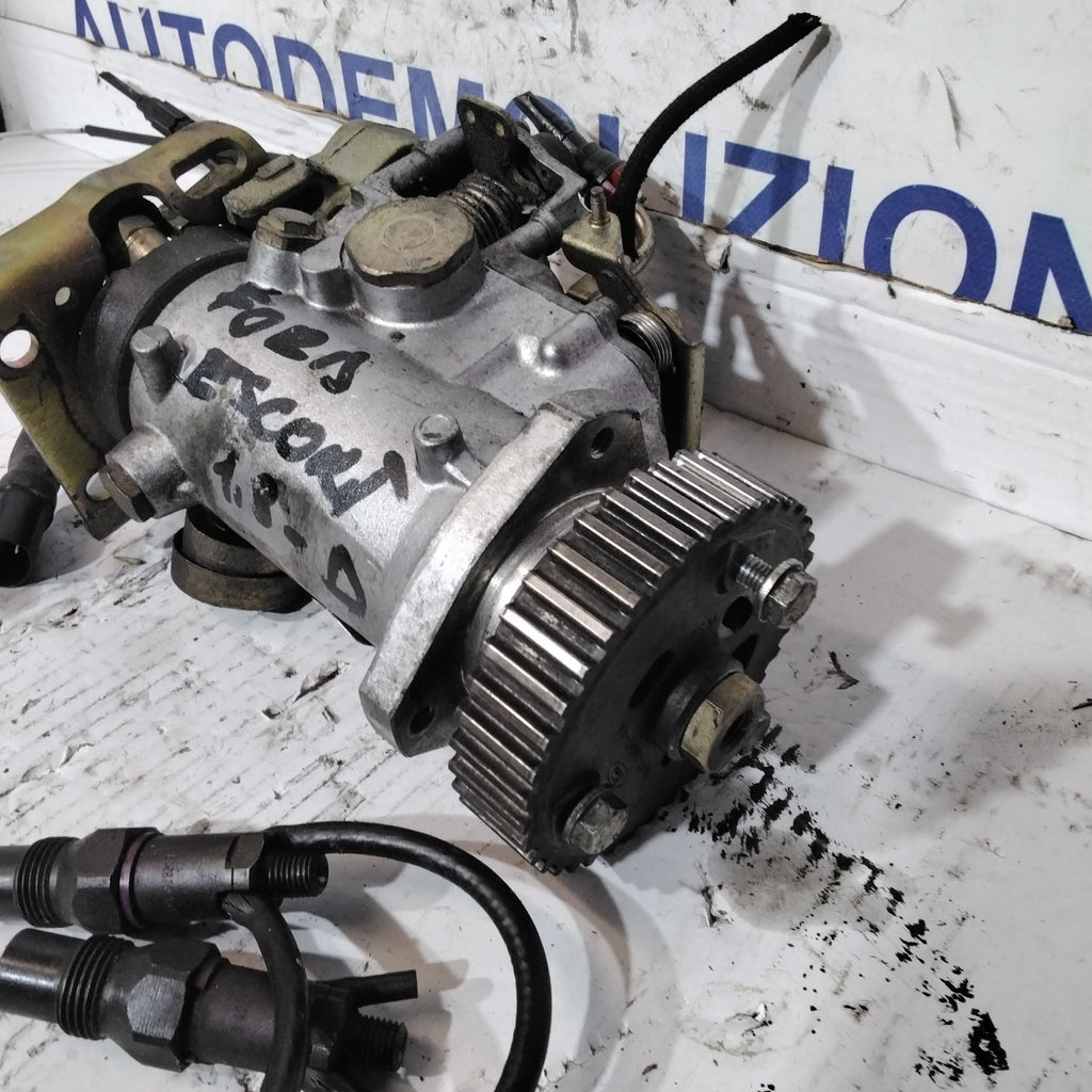 Bomba de gasoil + 4 inyectores Ford Escort 1.8 D
