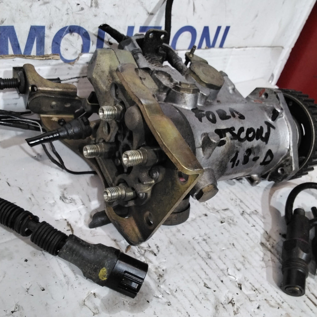 Bomba de gasoil + 4 inyectores Ford Escort 1.8 D
