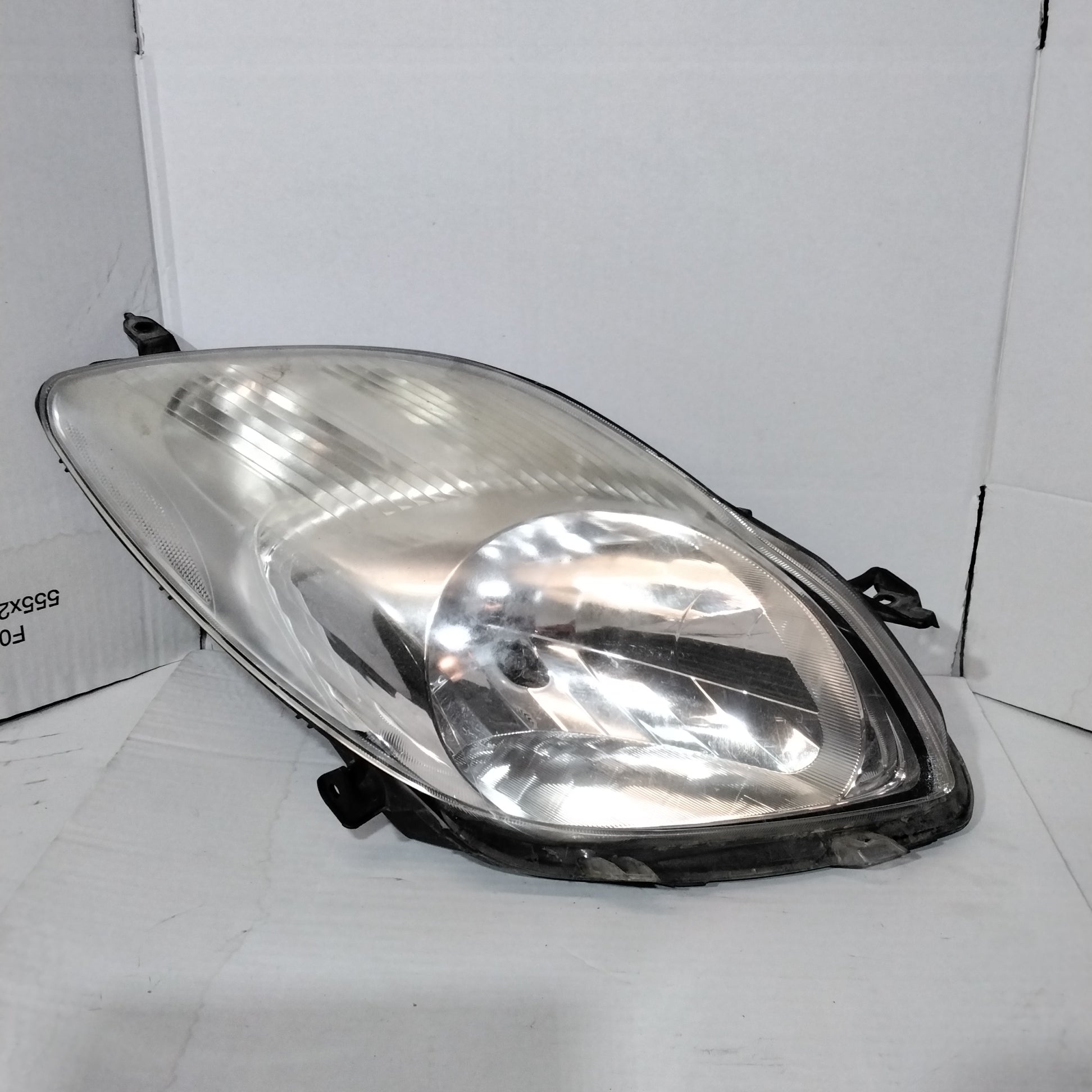 Faro/fanale destro toyota yaris 2009