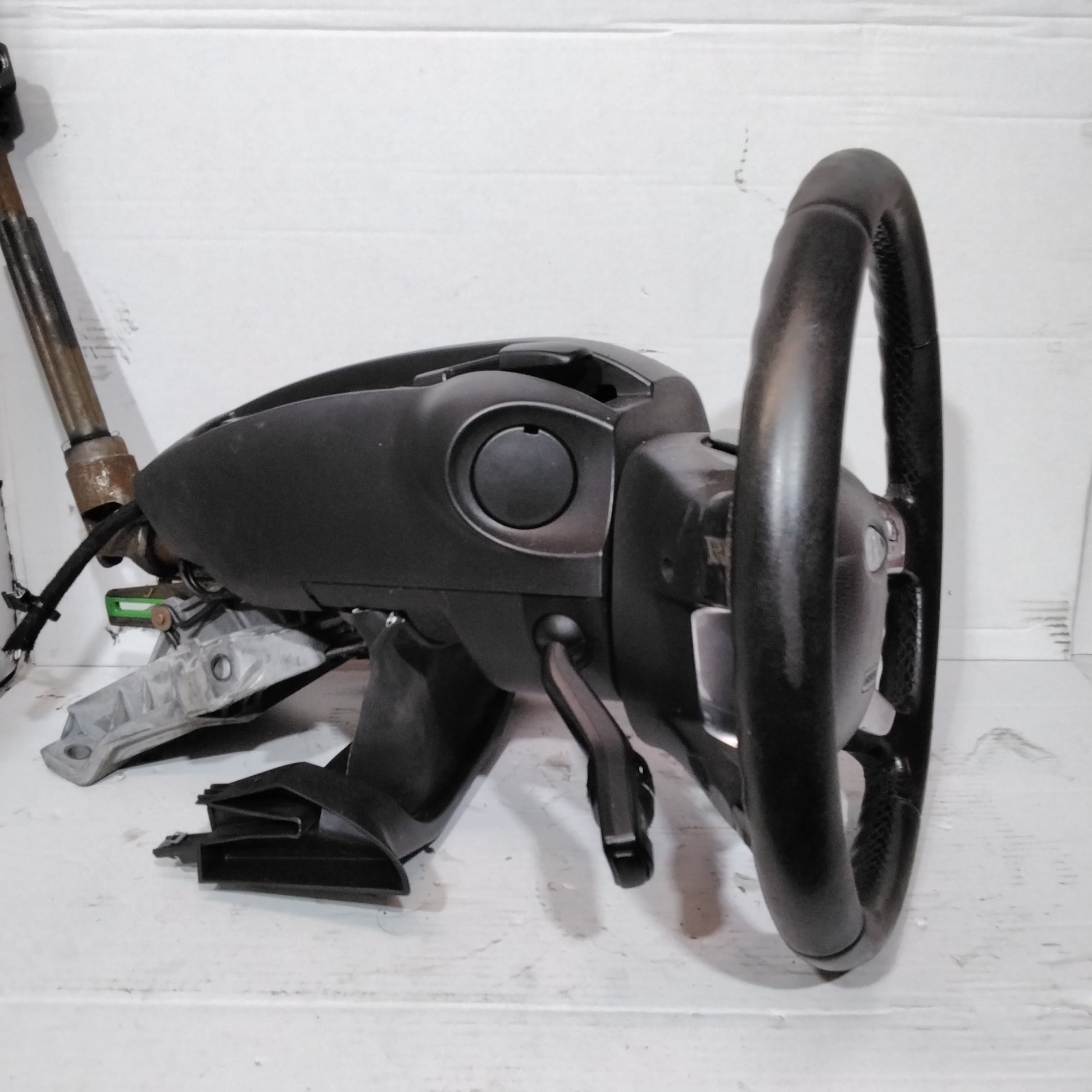 Complete steering column Ford Focus 2011