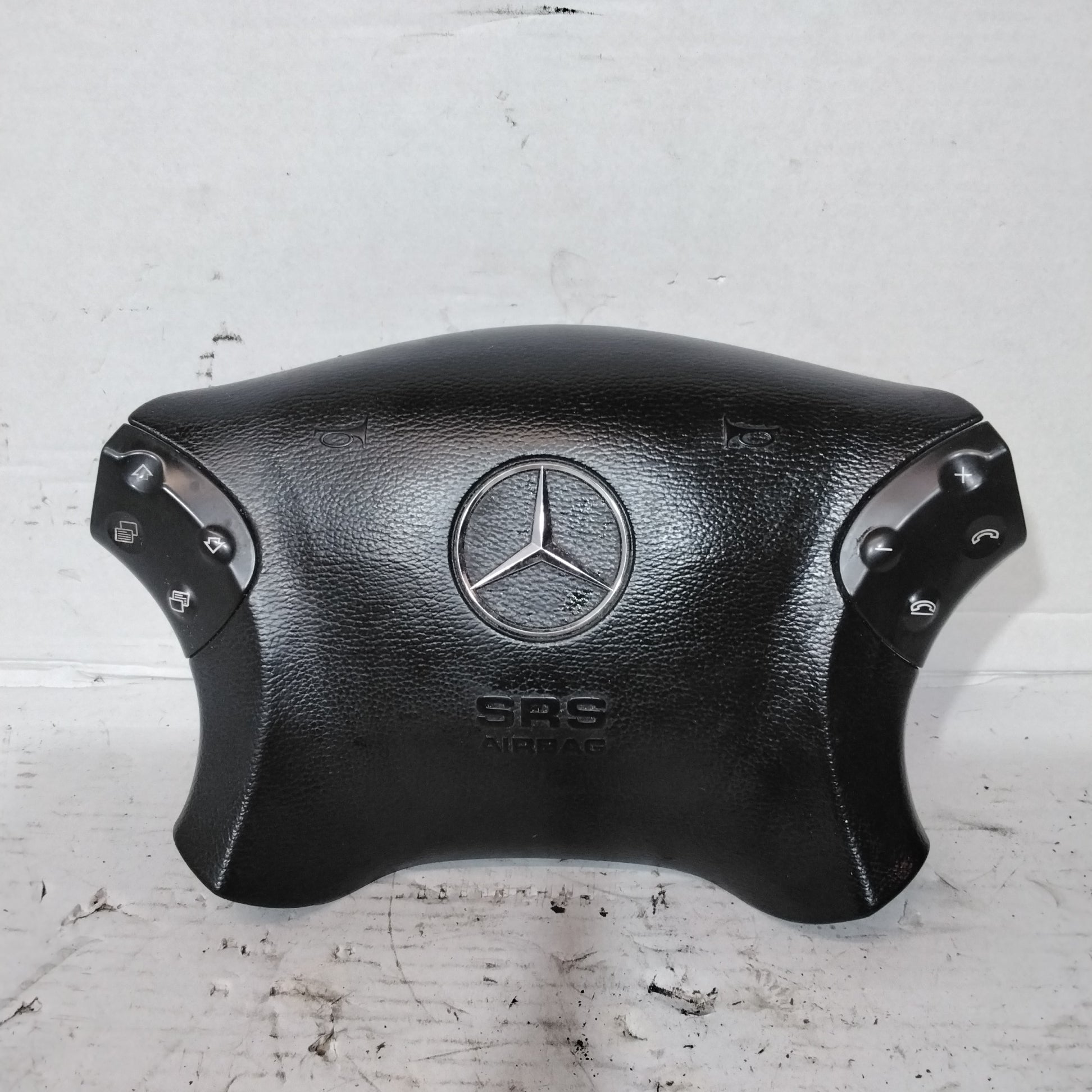Steering wheel airbag Mercedes C220 sedan 2008