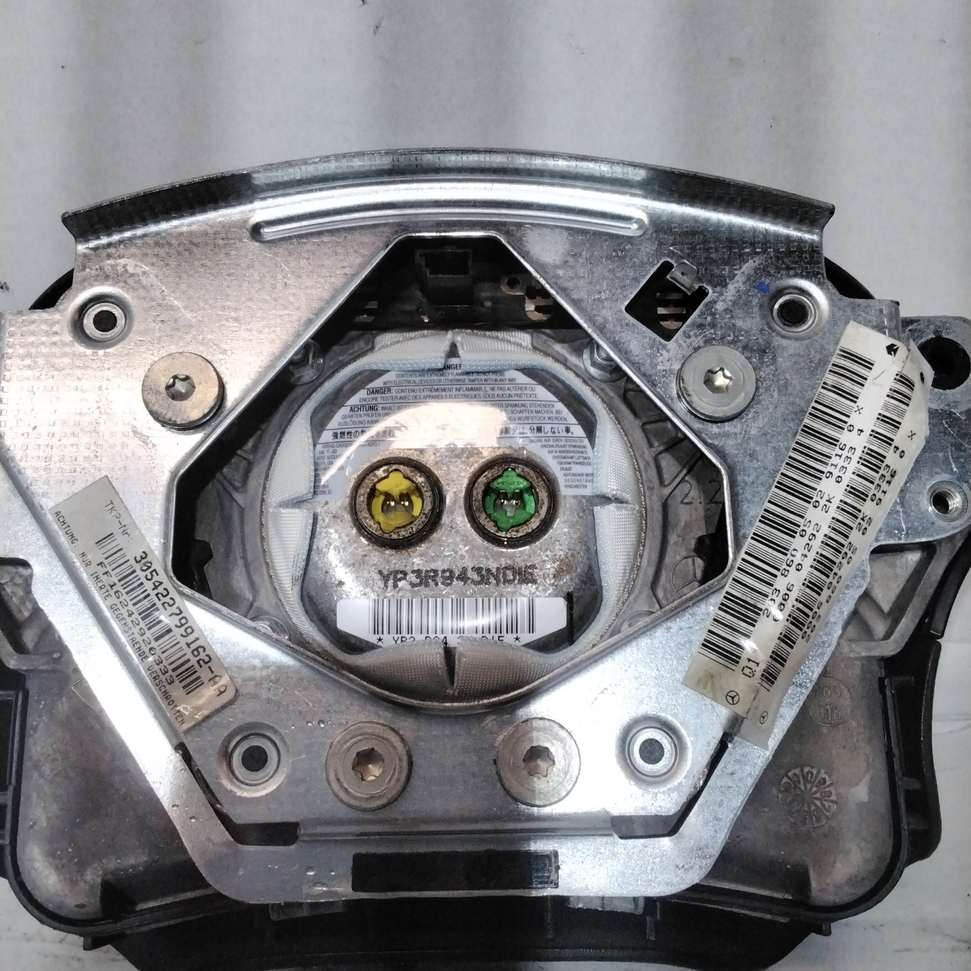 Steering wheel airbag Mercedes C220 sedan 2008