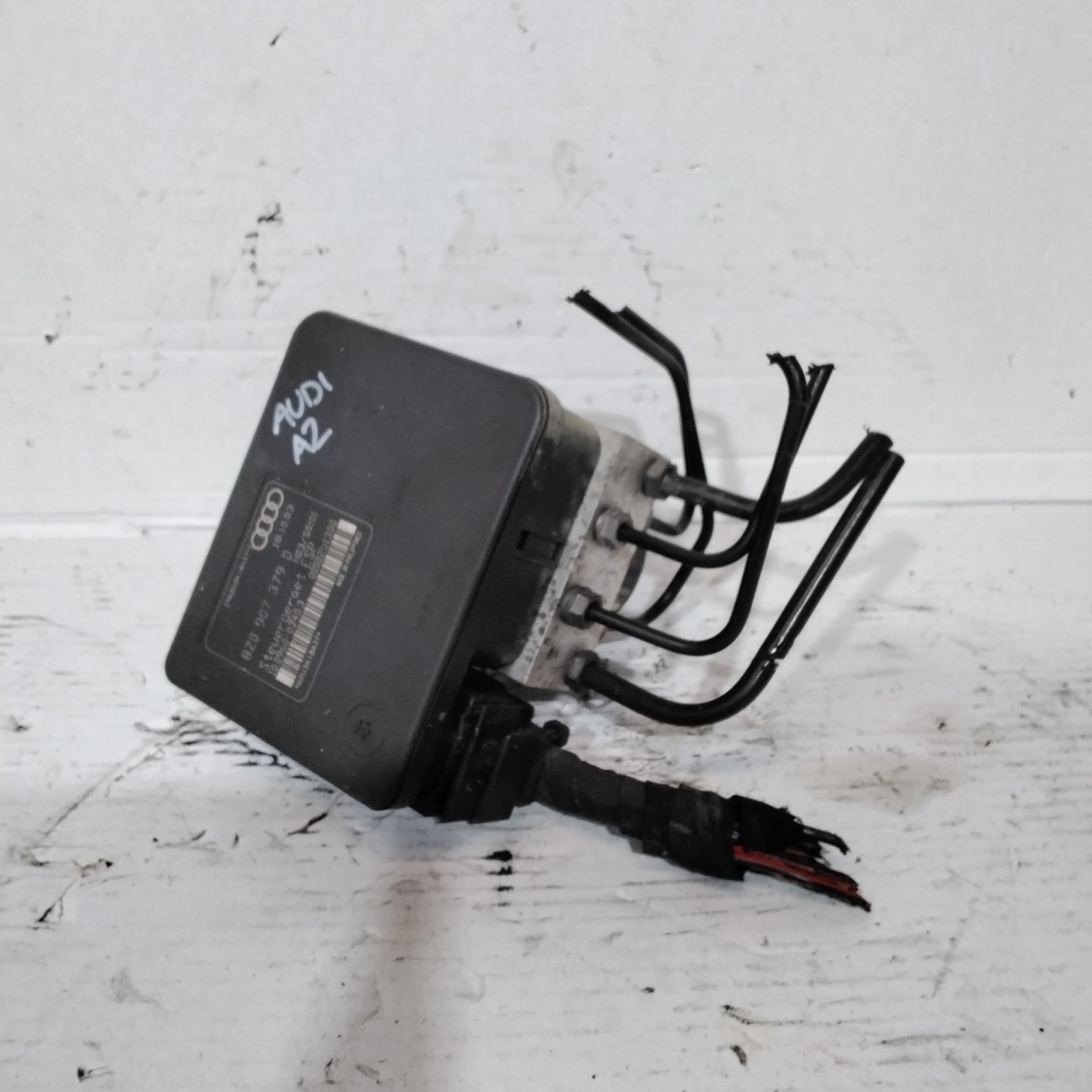 ABS pump Audi A2 code: 8Z0907379D