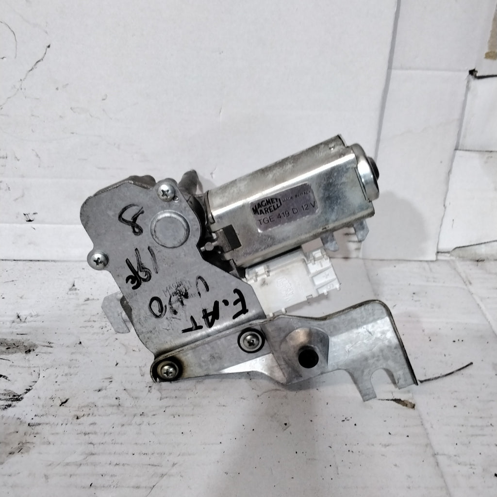 Motor de limpiaparabrisas trasero Fiat Uno