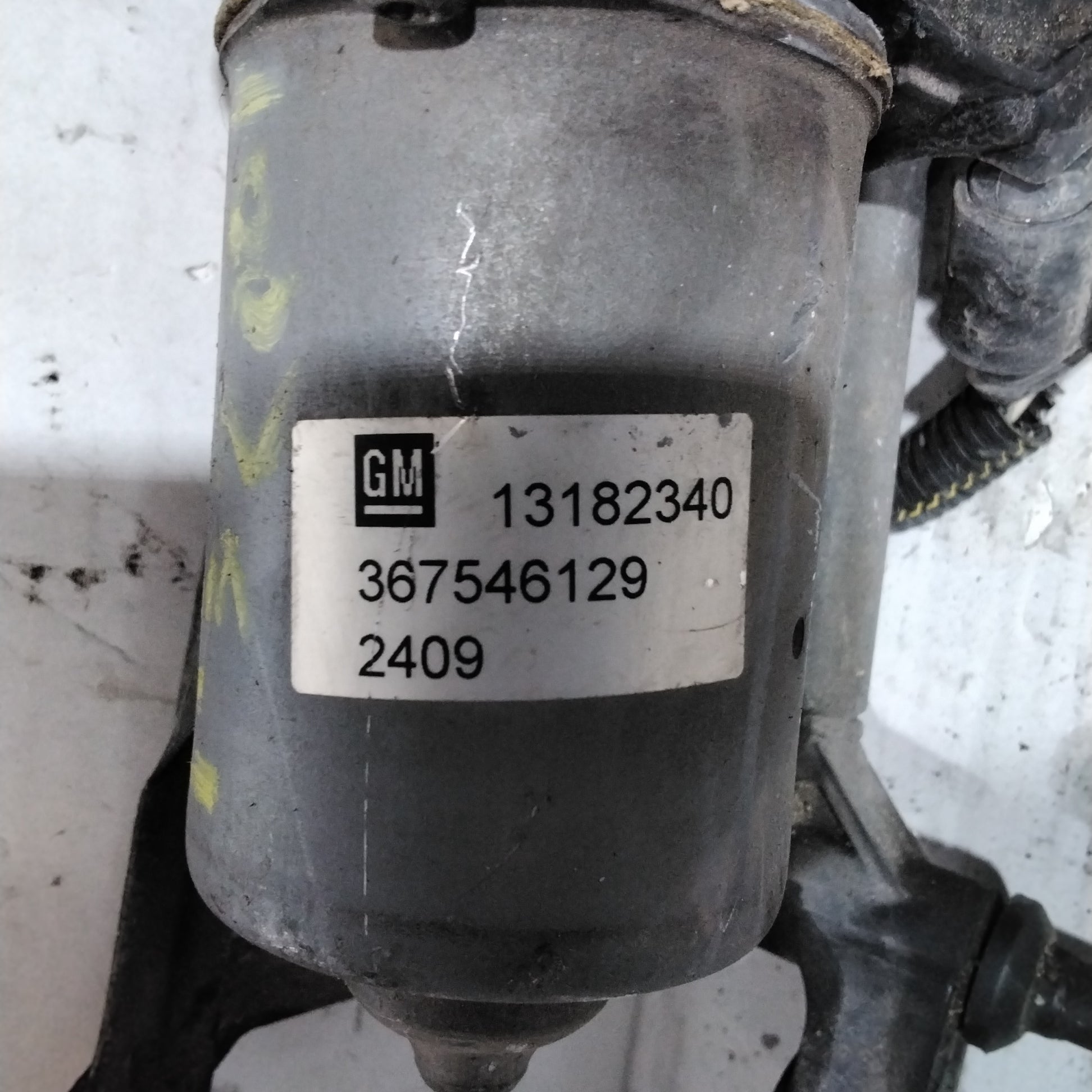 Front windshield wiper motor Opel Corsa