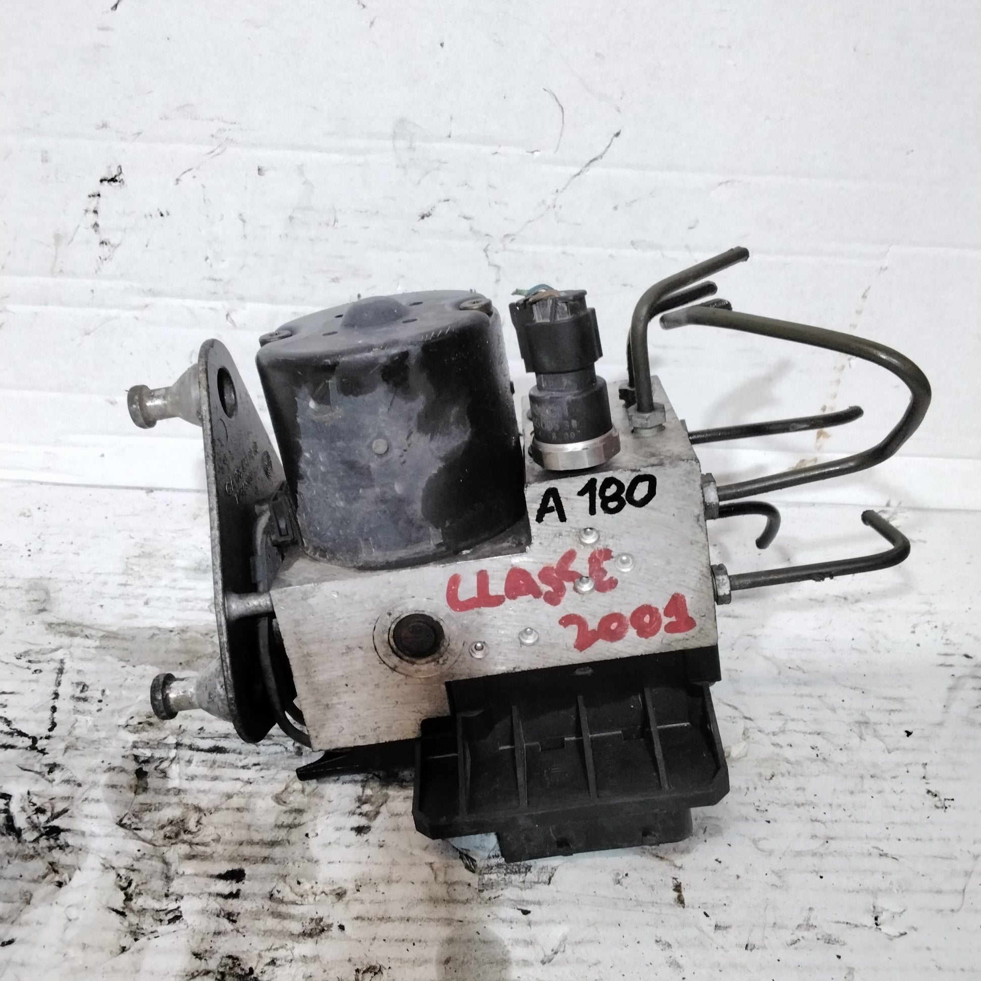 Mercedes A180 ABS pump code: A0034314512