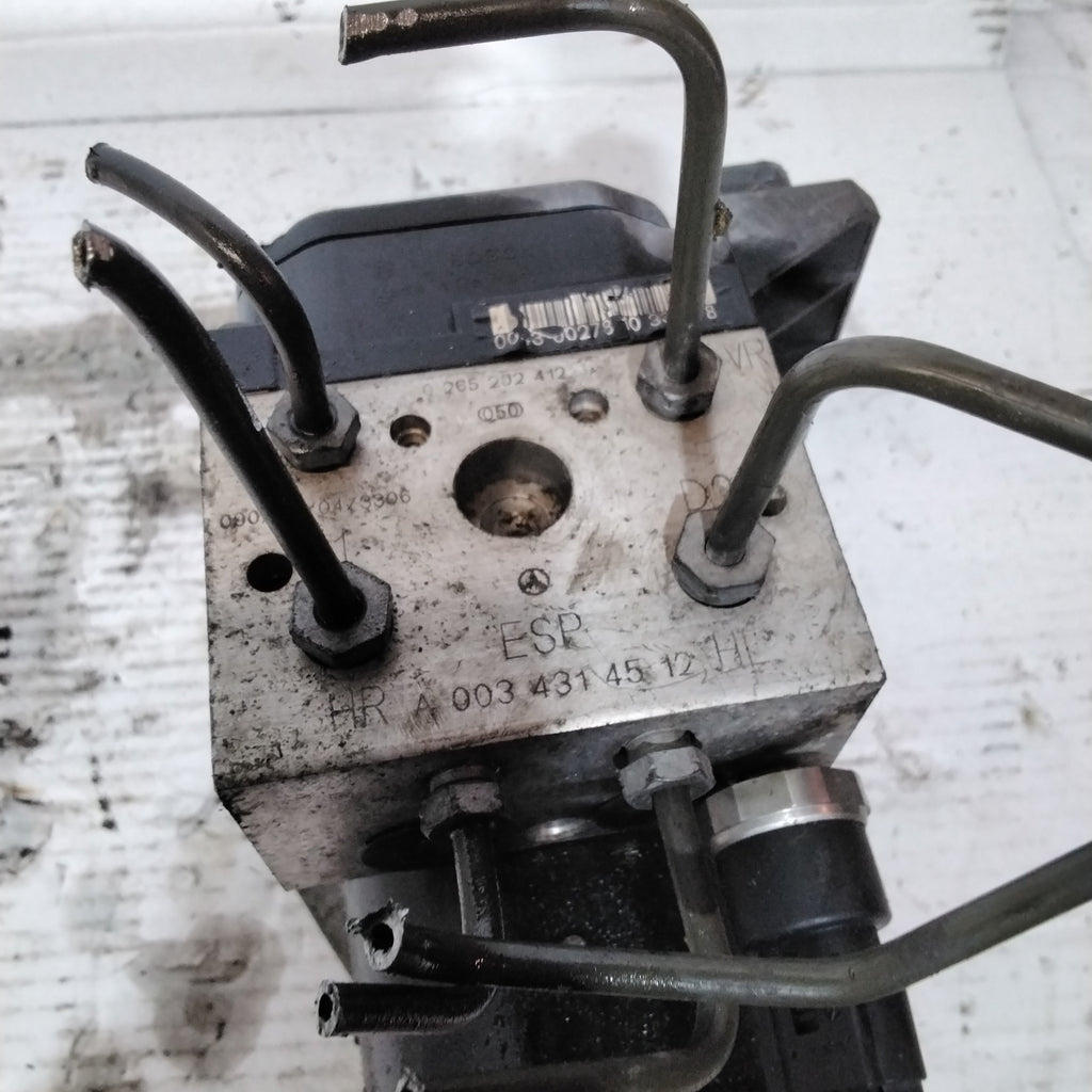 Mercedes A180 ABS pump code: A0034314512