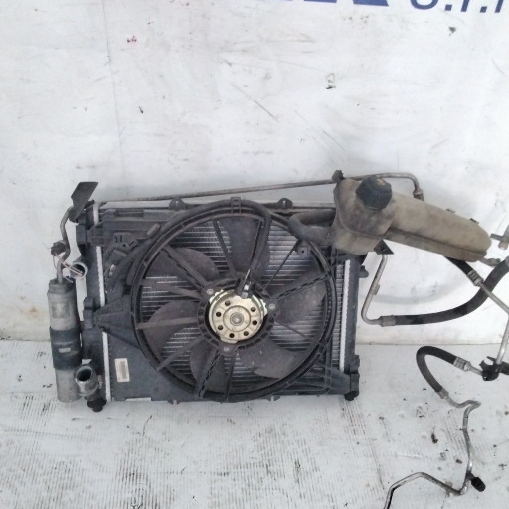 Radiatore completo renault clio 1.2 benzina 2003