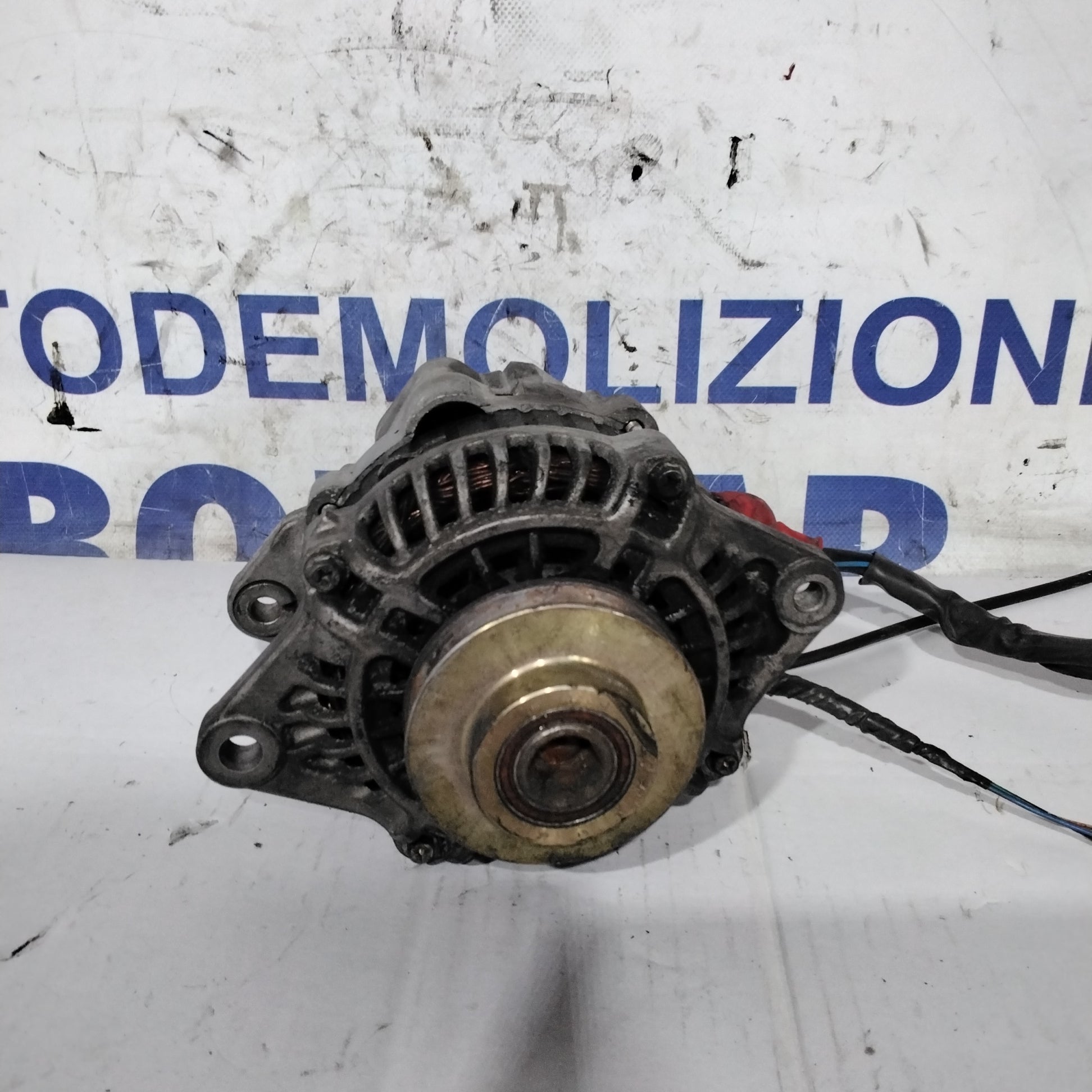 Alternatore nissan primera cod: 23100AD210