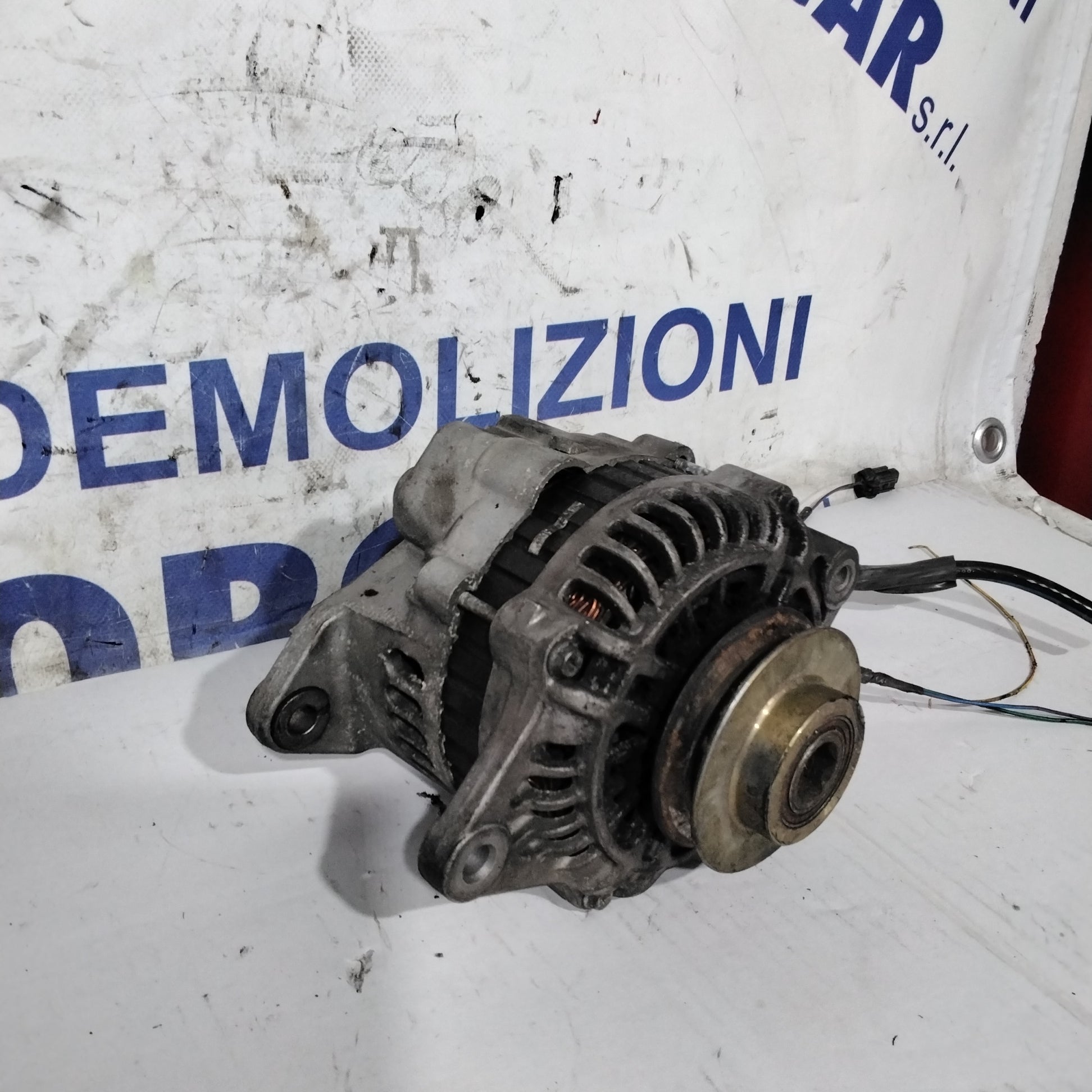 Alternatore nissan primera cod: 23100AD210