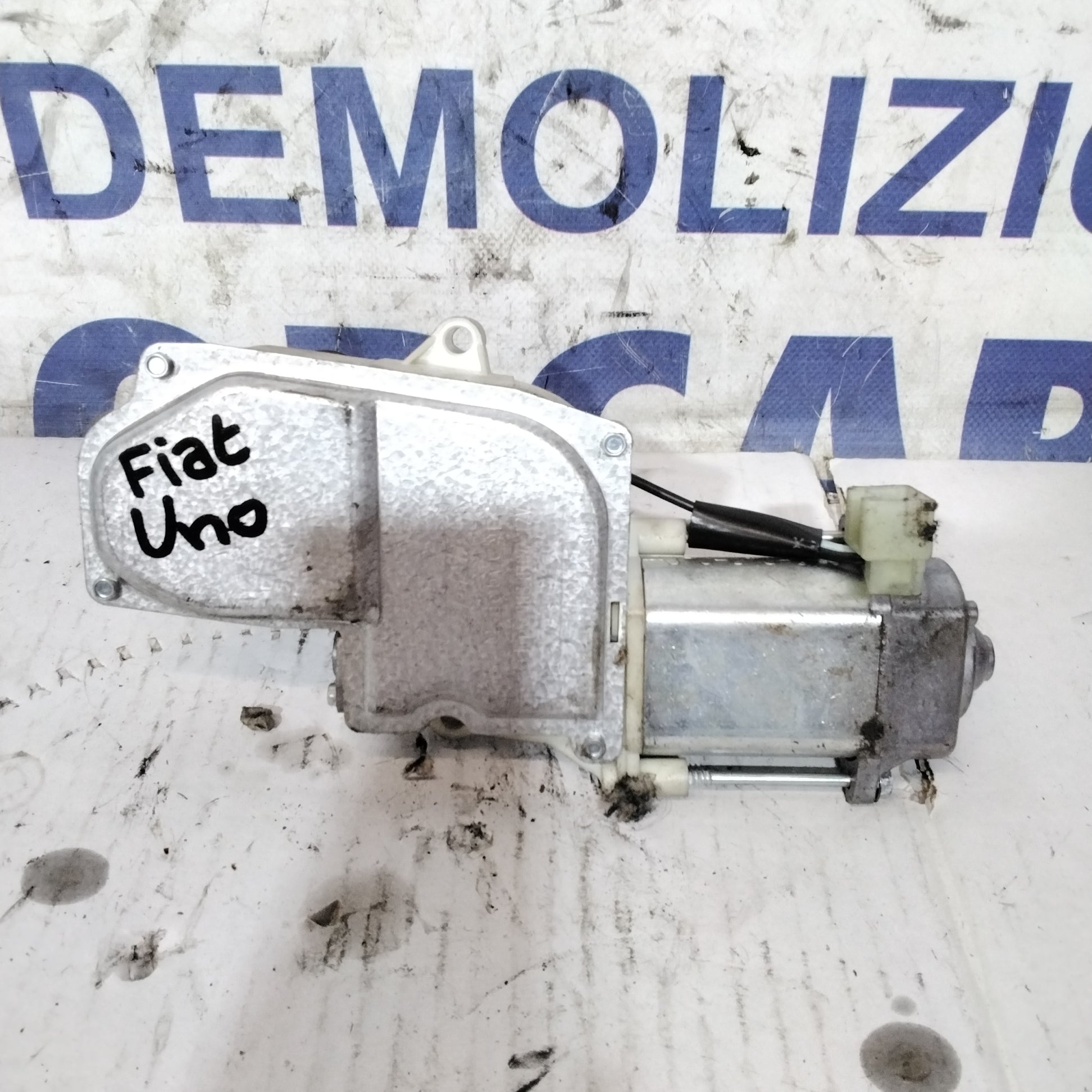 Motorino tergicristalli posteriore fiat uno cod: 9030104-12V
