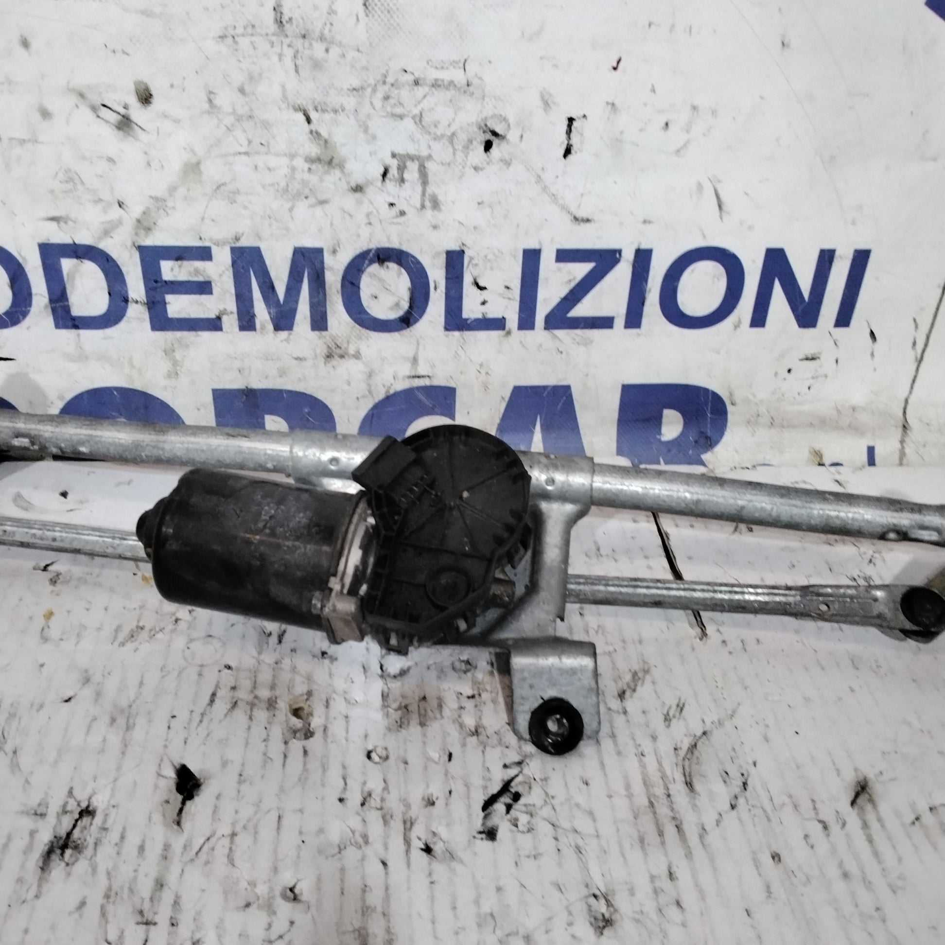 Wiper motor Volkswagen Lupo