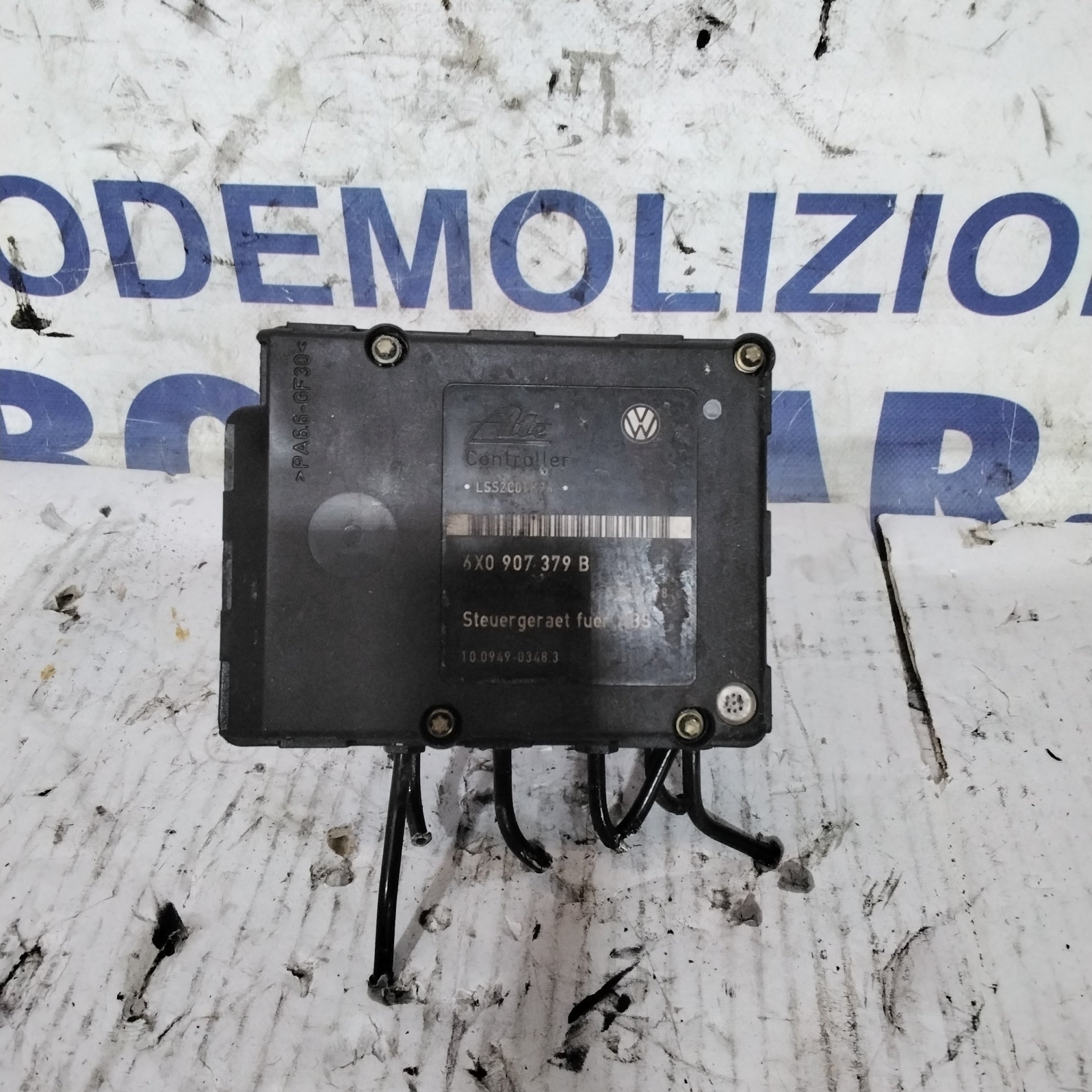 Volkswagen Lupo ABS control unit code: 6X0907379B