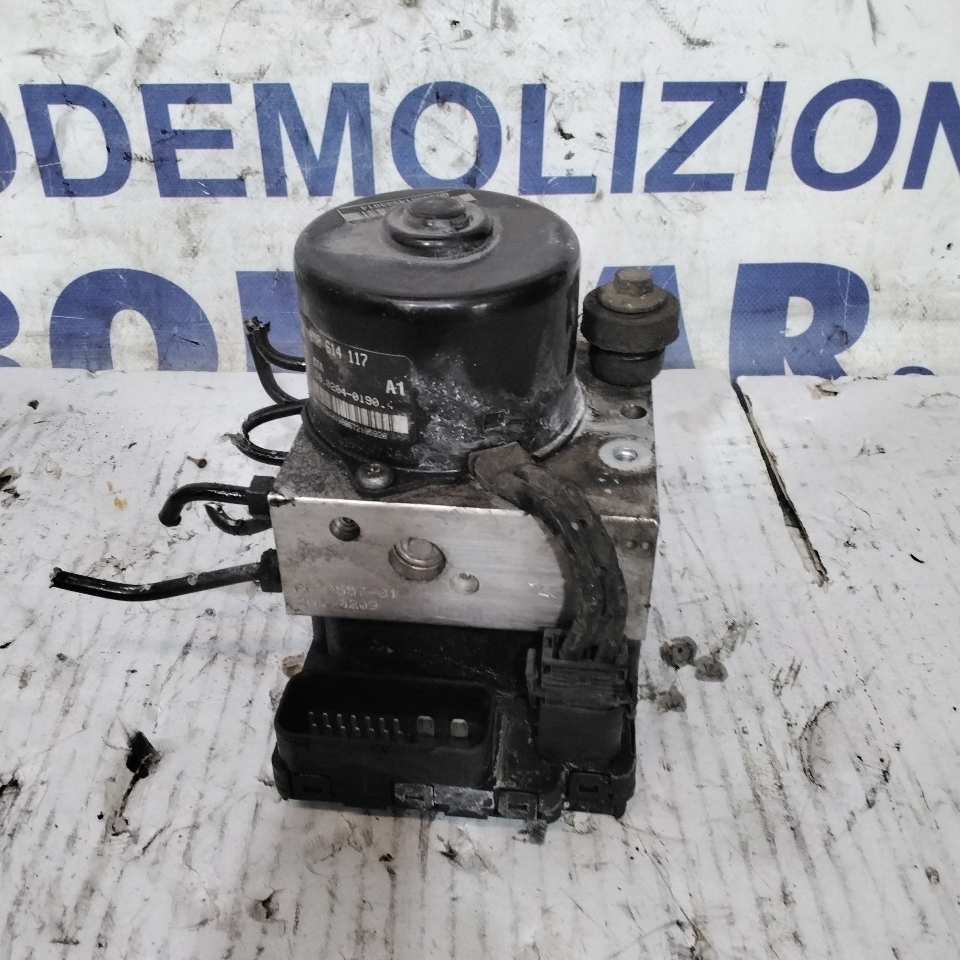 Volkswagen Lupo ABS control unit code: 6X0907379B