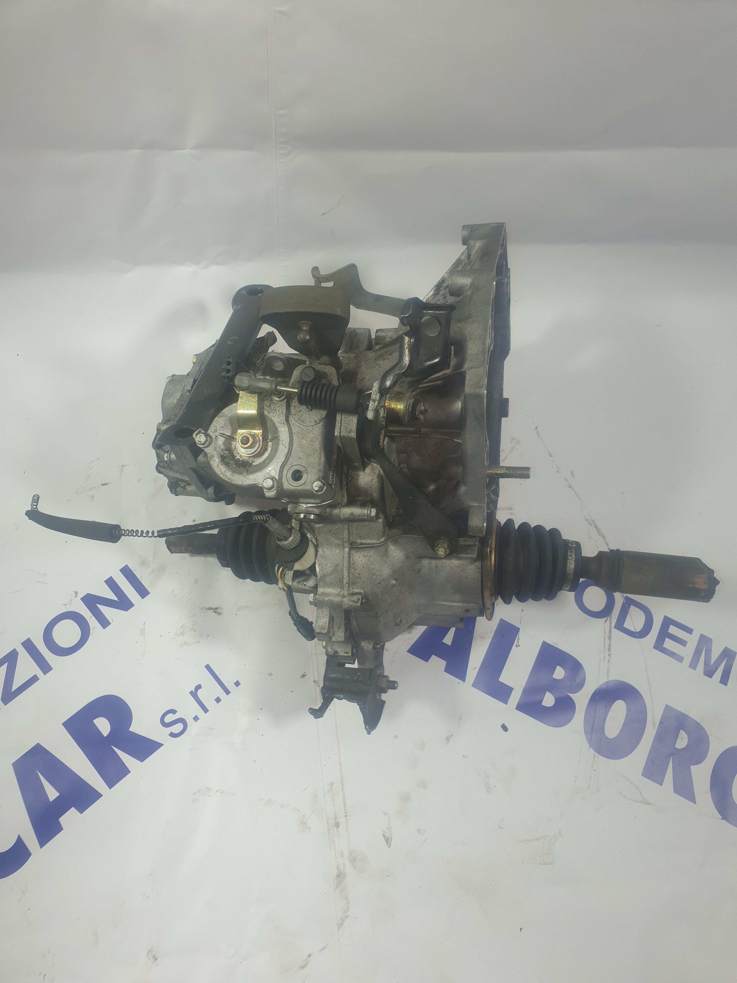 Gearbox Fiat Panda Fire and Fiat 600 1.1 Petrol 40Kw 5-speed Manual year: 2001 code: 46760463 (sf2)