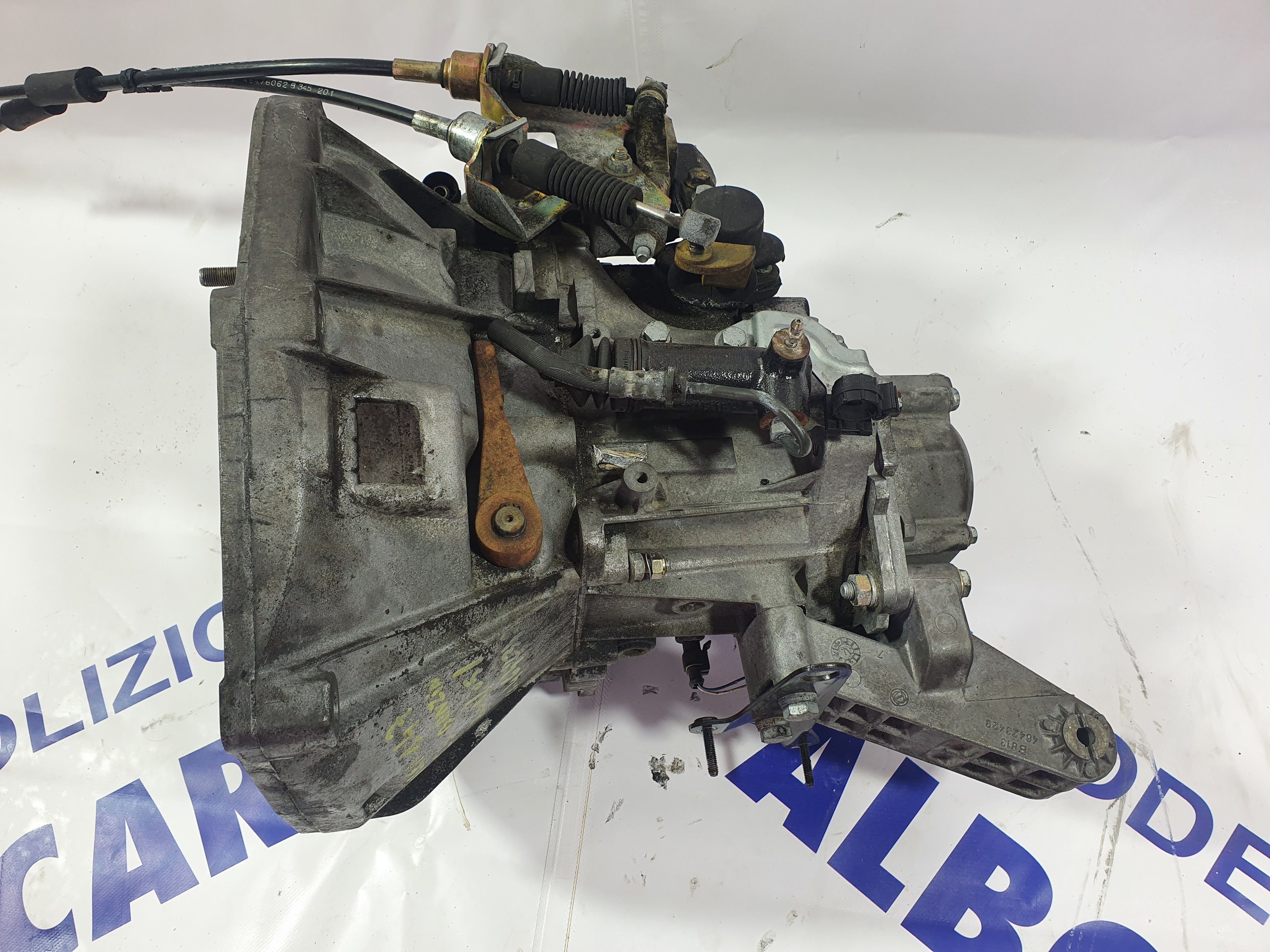 Gearbox Alfa 147 first series manual 1.6 petrol year:2004 code: 46423429 (sf:2)