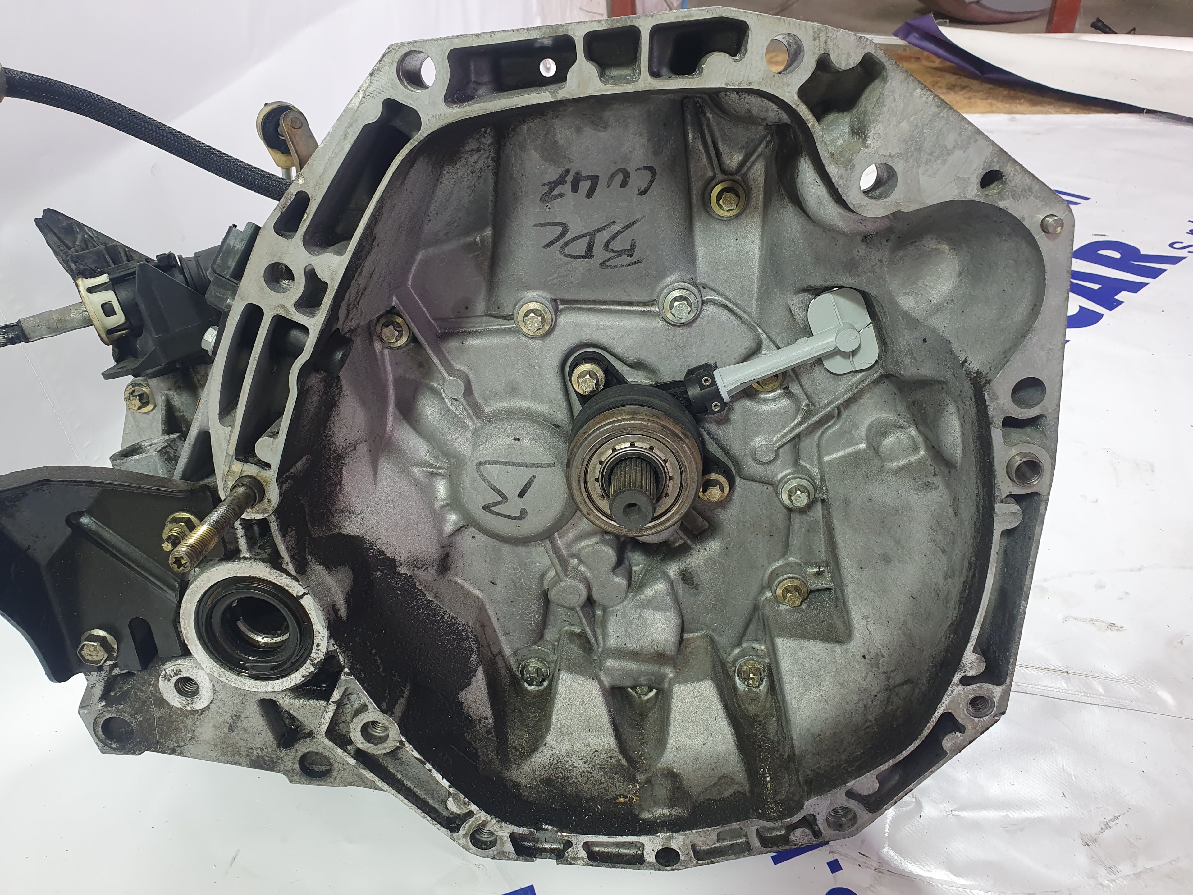 Renault Kangoo 1.5 D gearbox year 2004/2007 codes: 8200284803 (sf:2)