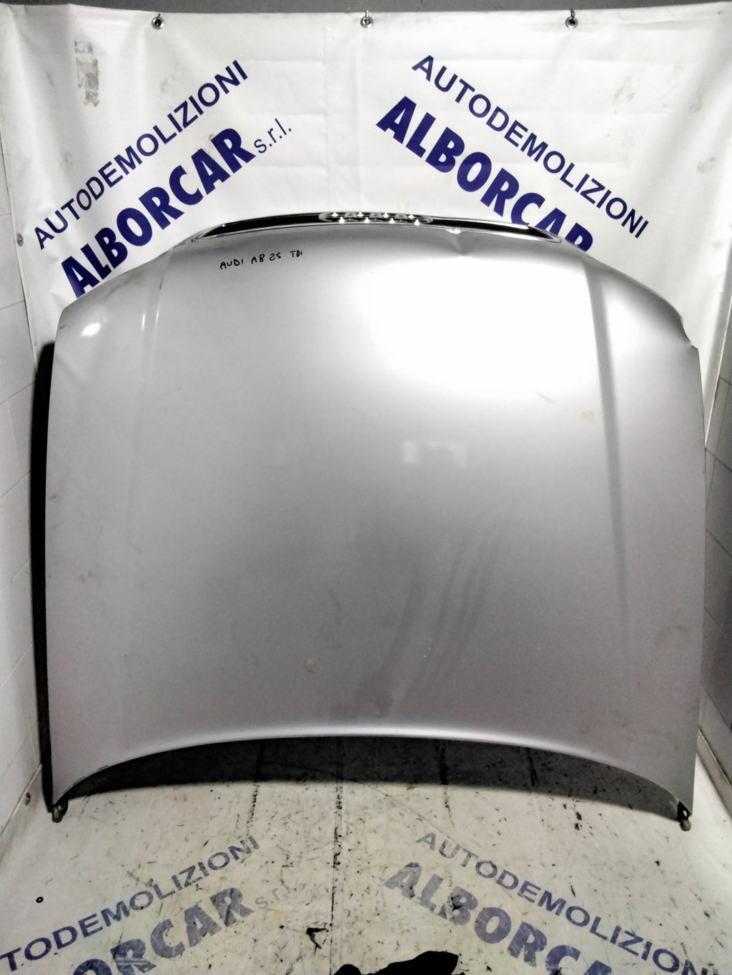 Capó delantero AUDI A8 año 2001