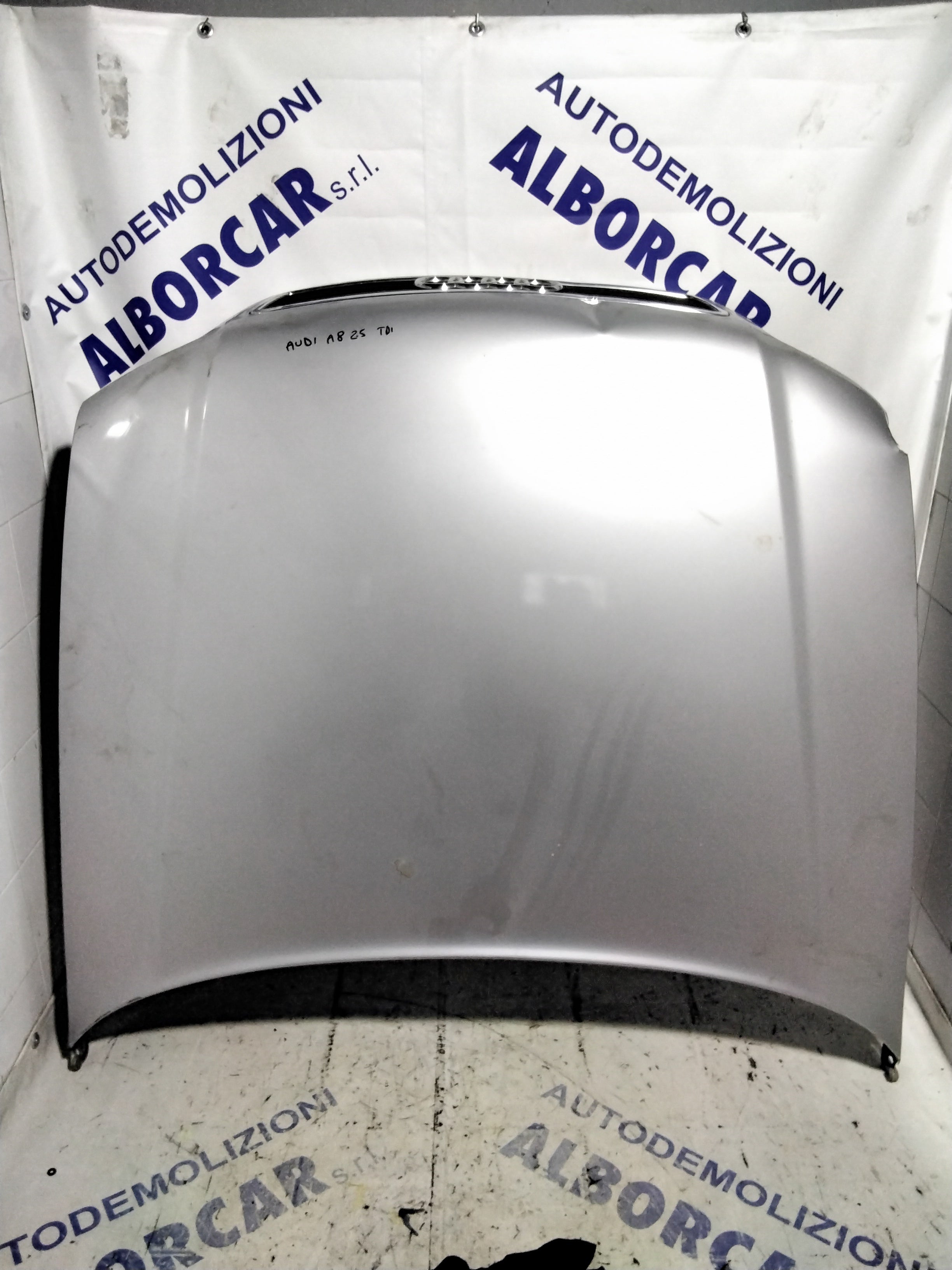 Capó delantero AUDI A8 año 2001