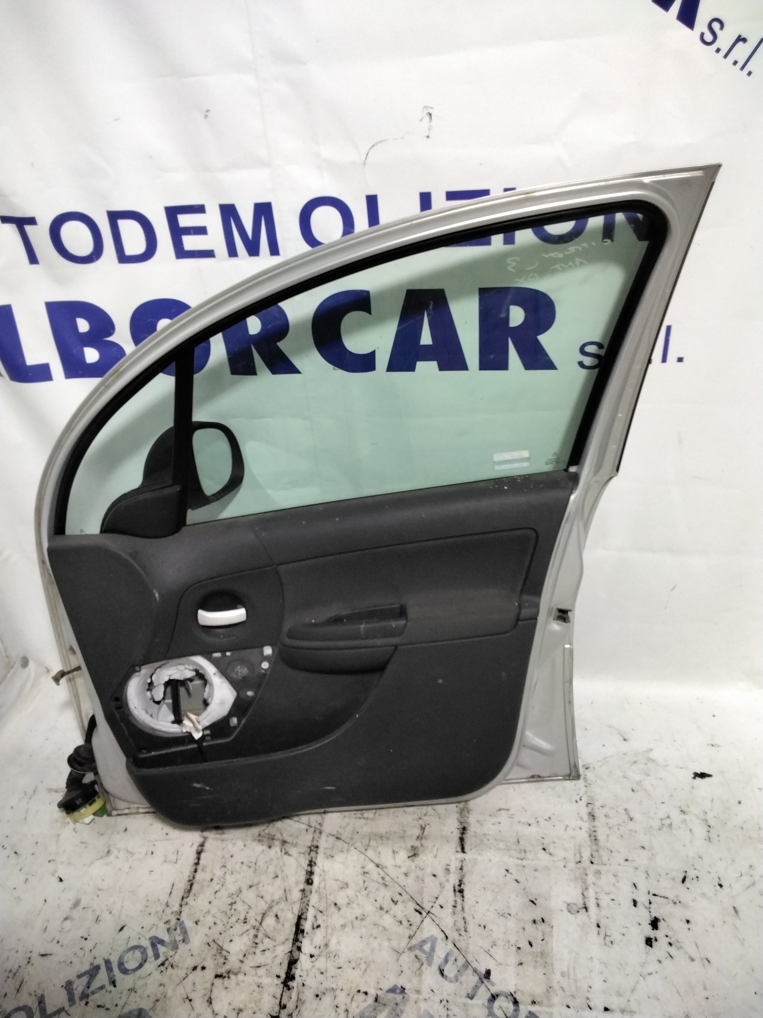 puerta delantera derecha citroen c3 1ª serie