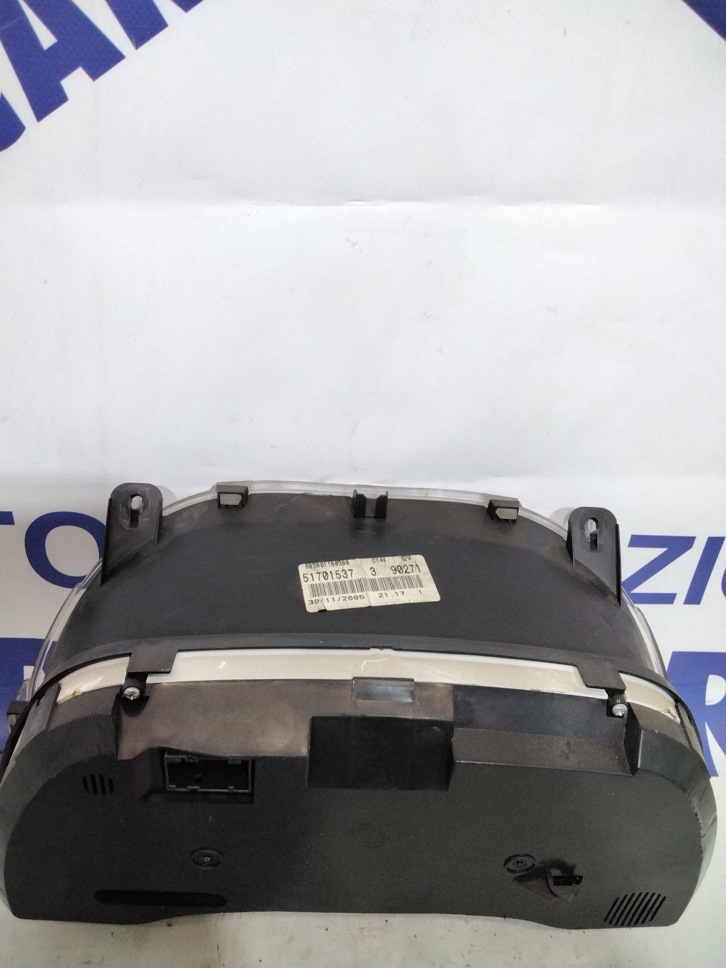 quadro strumenti Contachilometri fiat grande punto benzina     codice 51701537 3 90271