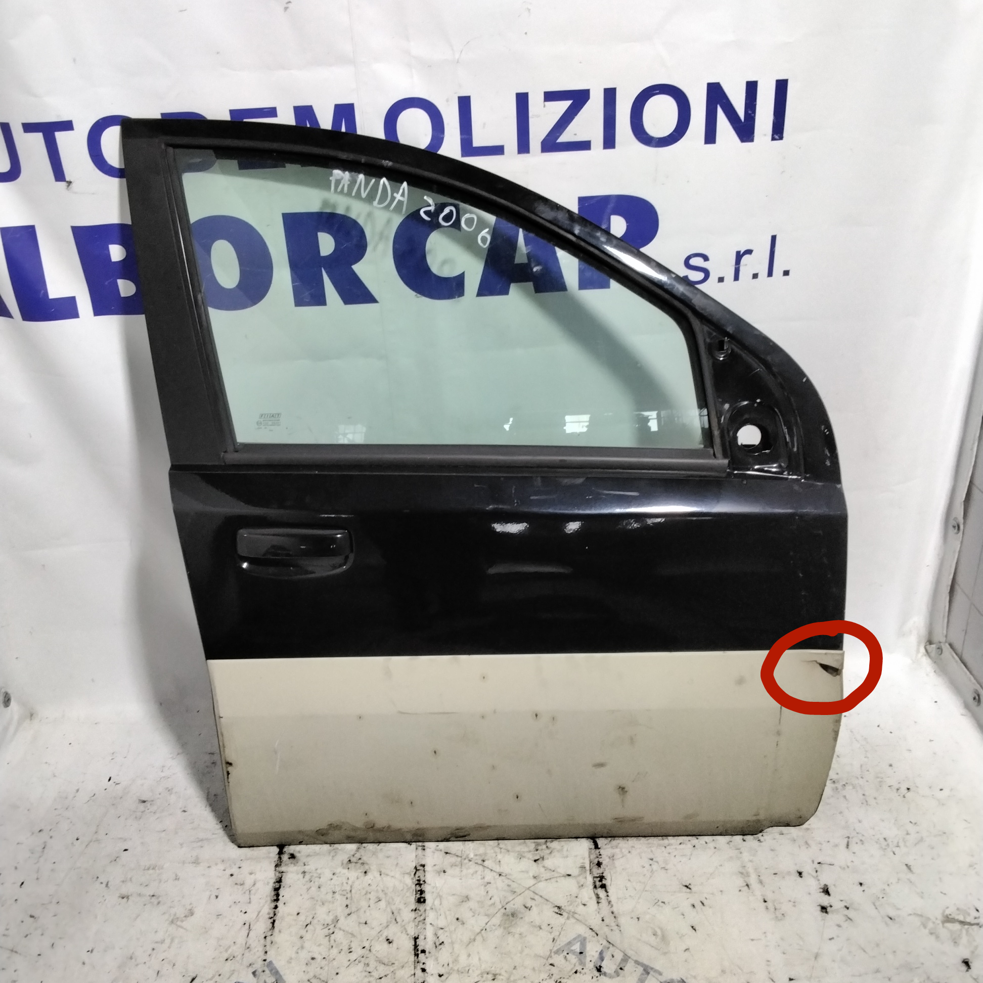 Sportello anteriore destro fiat panda cross 4x4  (con segno che si vede nella foto)