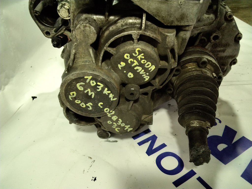 Skoda Octavia 2.0 6-speed 103kw gearbox year 2005 code: 02Q301103C (sf2)