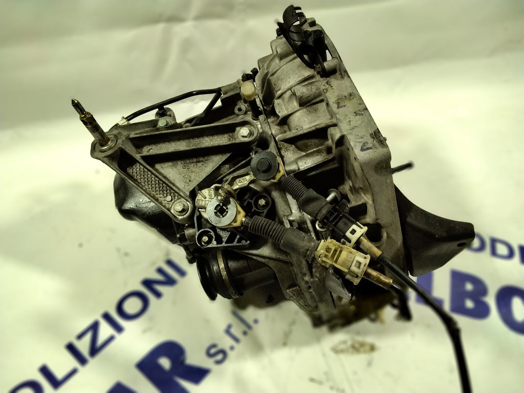 Renault Clio 1.2 petrol 55kW gearbox (2003/2010) code: 8200137170 (sf:2)
