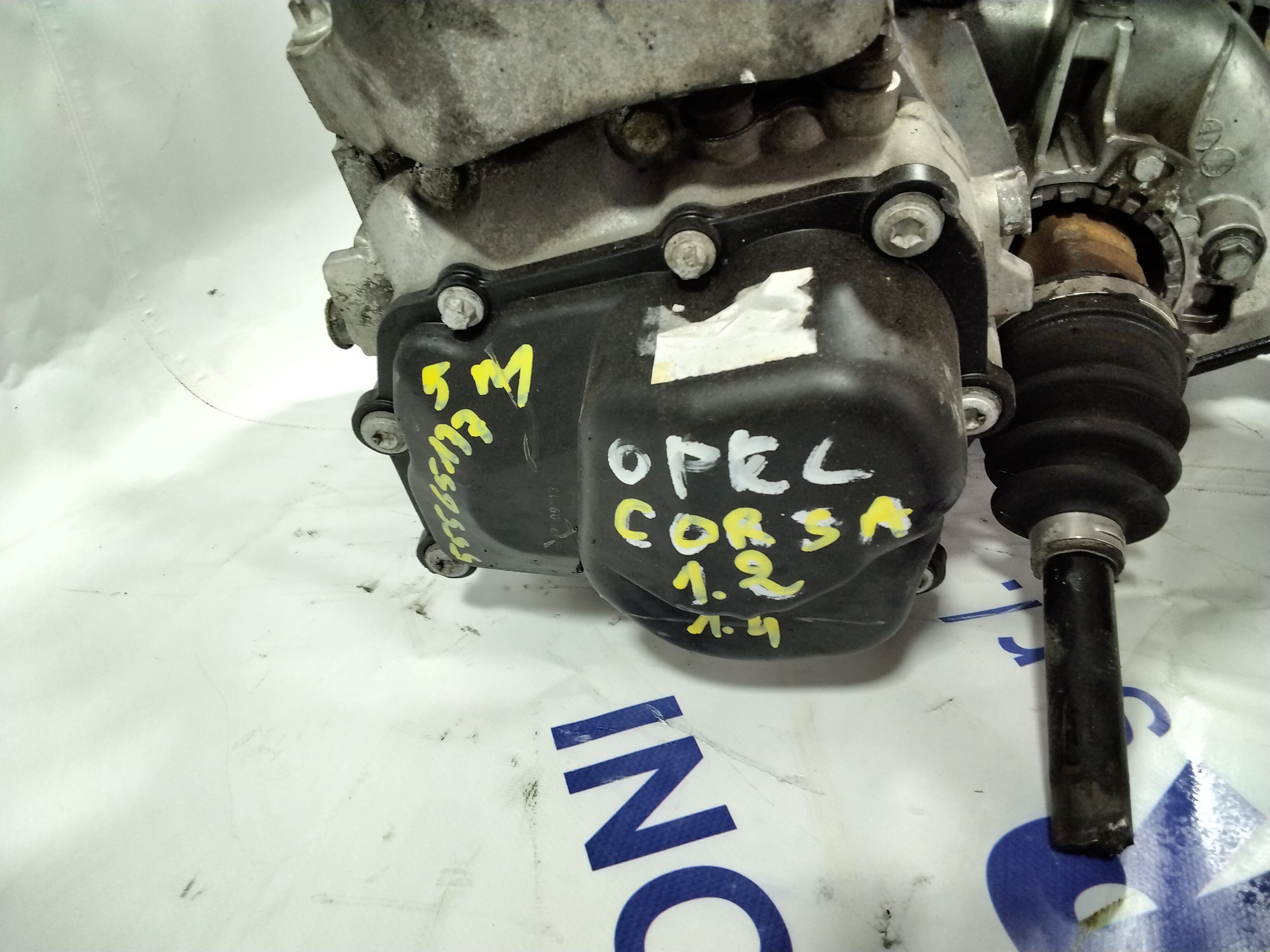 Gearbox Opel Corsa 1.2 petrol 5-speed year 2001 code: 55565177 (sf:2)