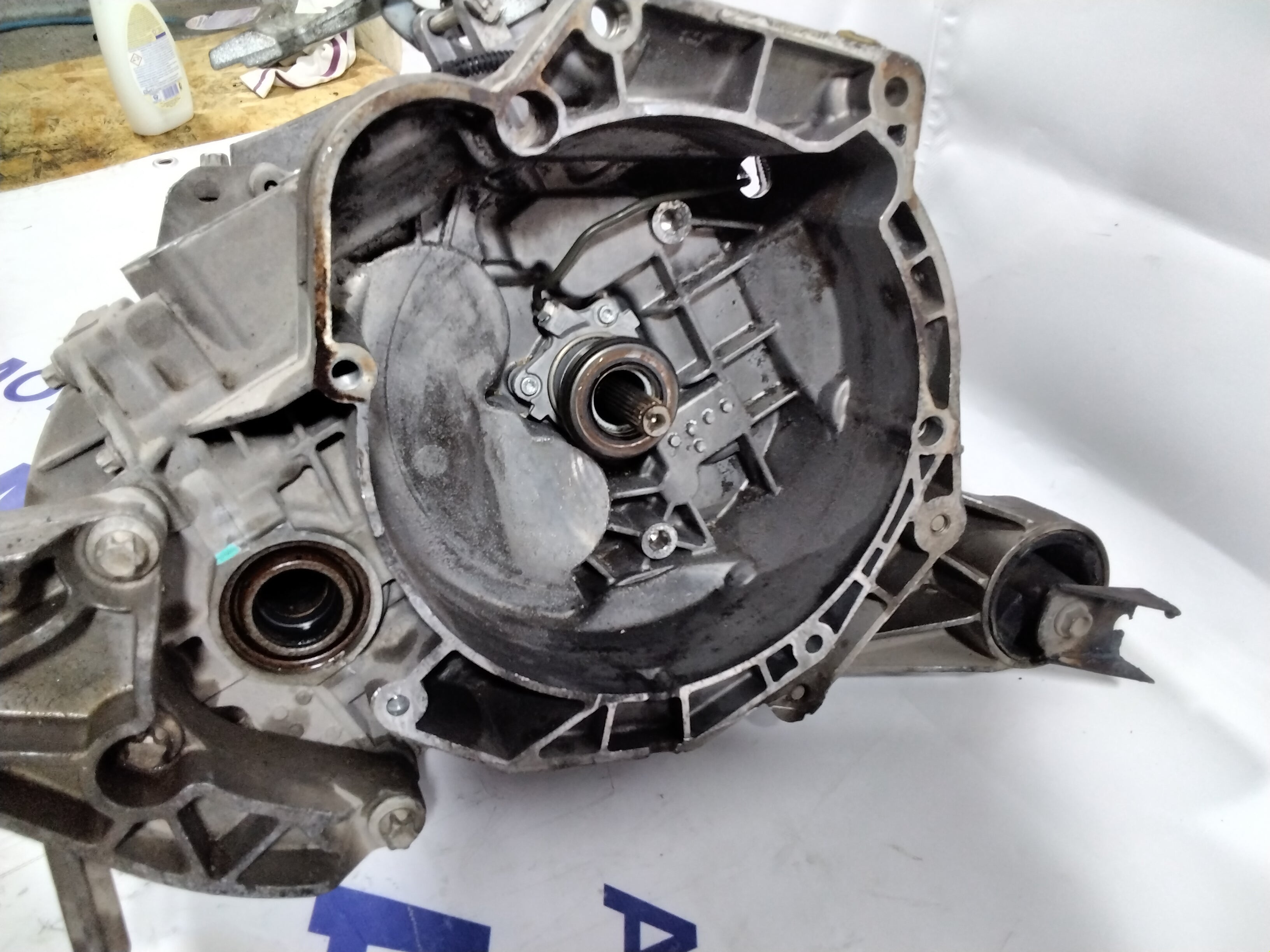 Opel Astra 1.3 CDTI 16V gearbox year 2007 code: 55192042 (sf:2)