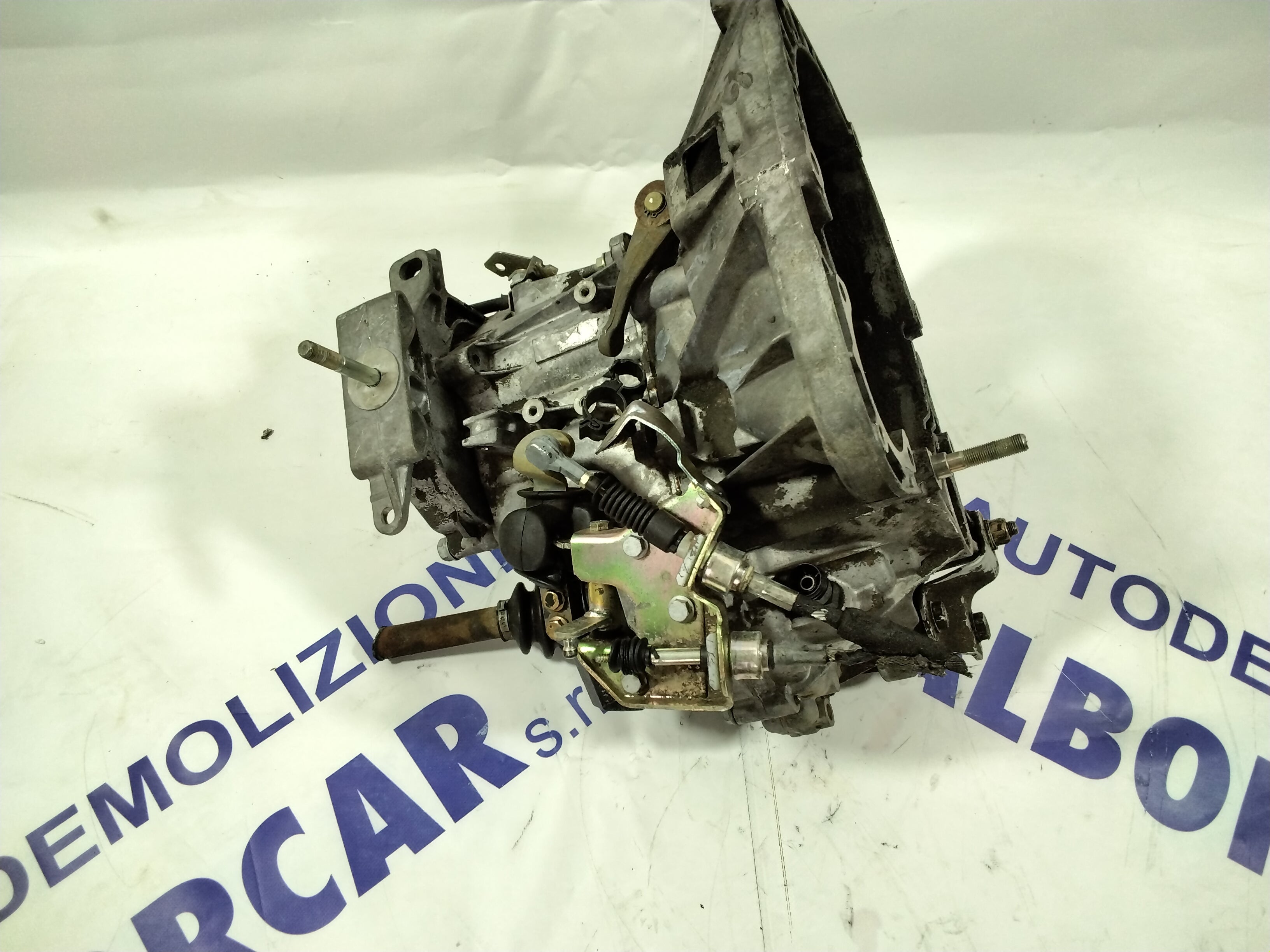 Gearbox Fiat Punto Evo 1.3 MTJ 55 KW 5M manual year 2010 code: 46553503 (sf:2)