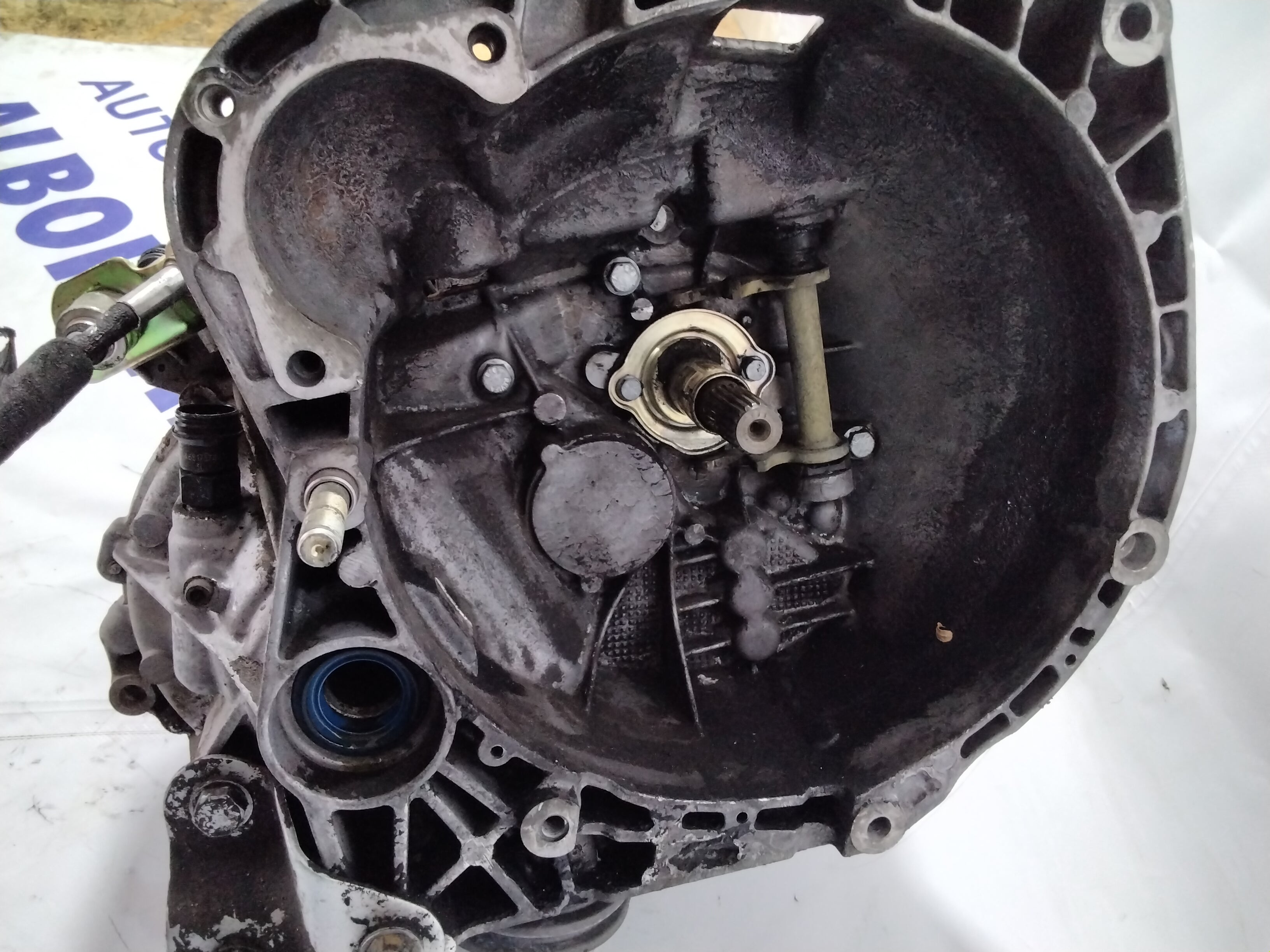 Gearbox Fiat Punto Evo 1.3 MTJ 55 KW 5M manual year 2010 code: 46553503 (sf:2)